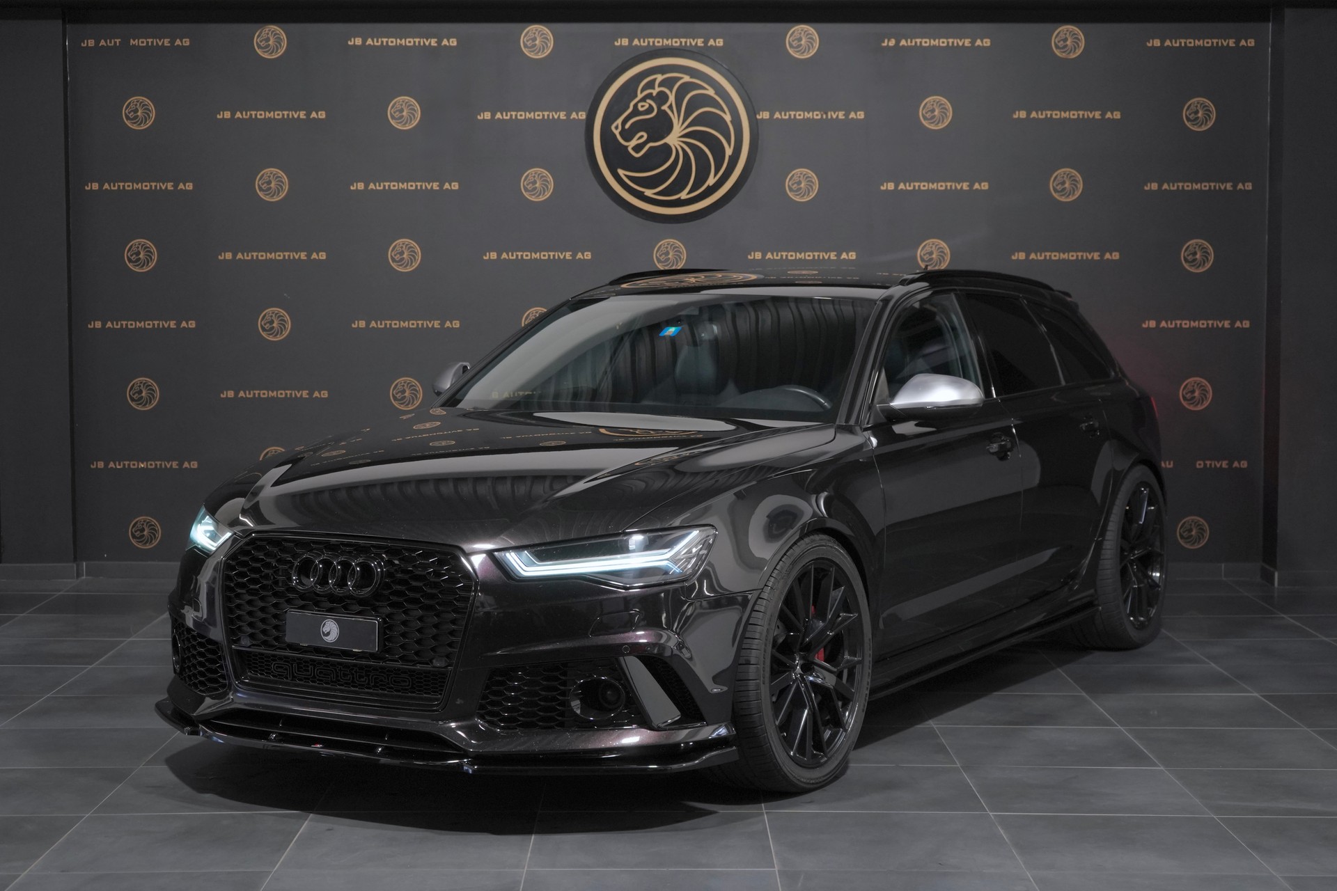 AUDI RS6 Avant 4.0 TFSI V8 performance quattro *Akrapovic Auspuffblenden, Spurassistent, Garantie 12Monate oder 20'000km, Bose*