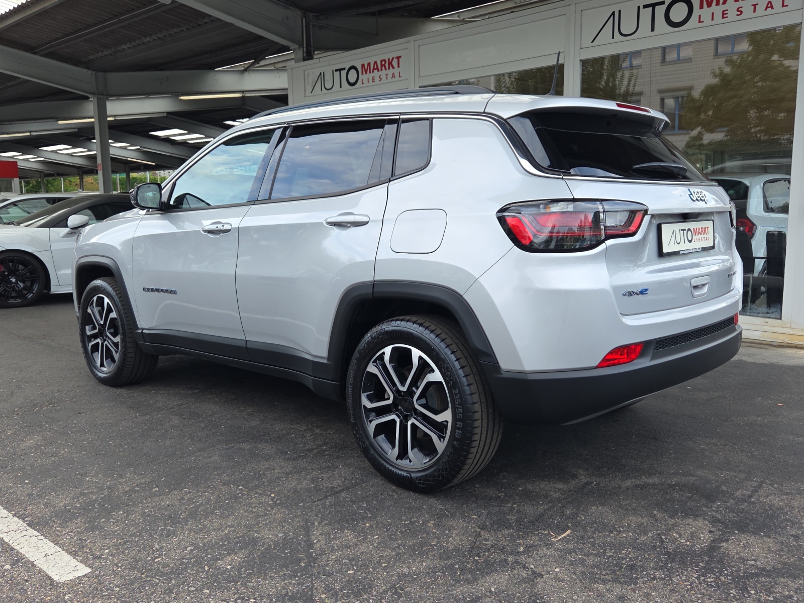 JEEP Compass 1.3 T PHEV Limited Plus AWD-showroom-element-2