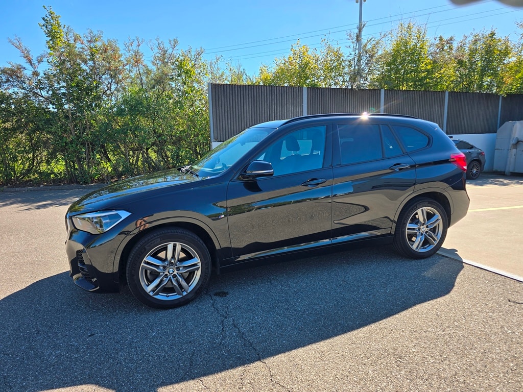 BMW X1 20i xDrive SAG-showroom-element-2