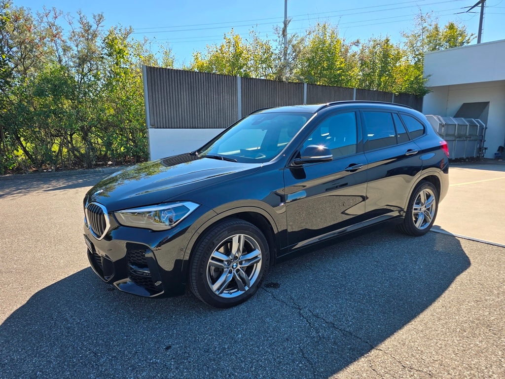 BMW X1 20i xDrive SAG-showroom-element-1