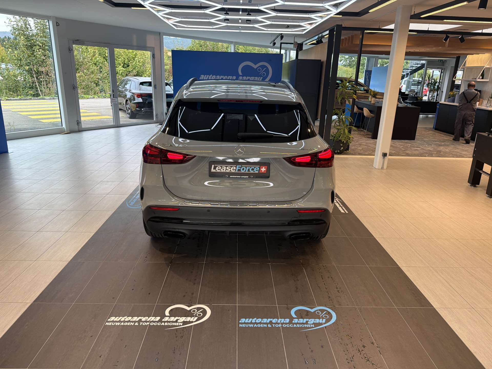 MERCEDES-BENZ GLA 250 4Matic AMG Line Advances Plus DCT-Automat-image-12