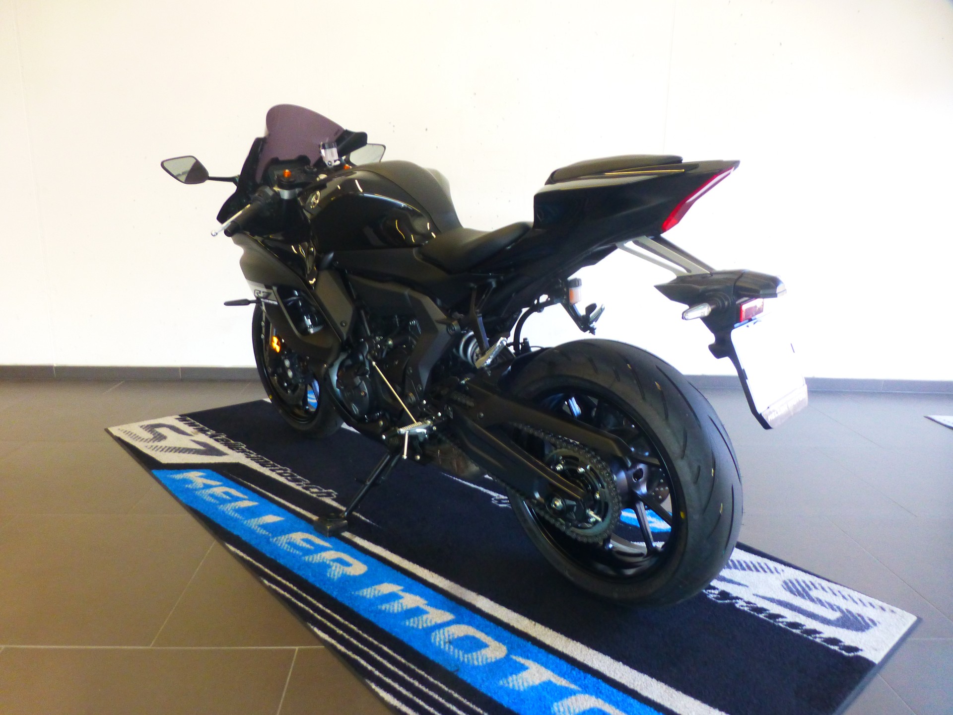 YAMAHA YZF-R7 (35kW)-image-7