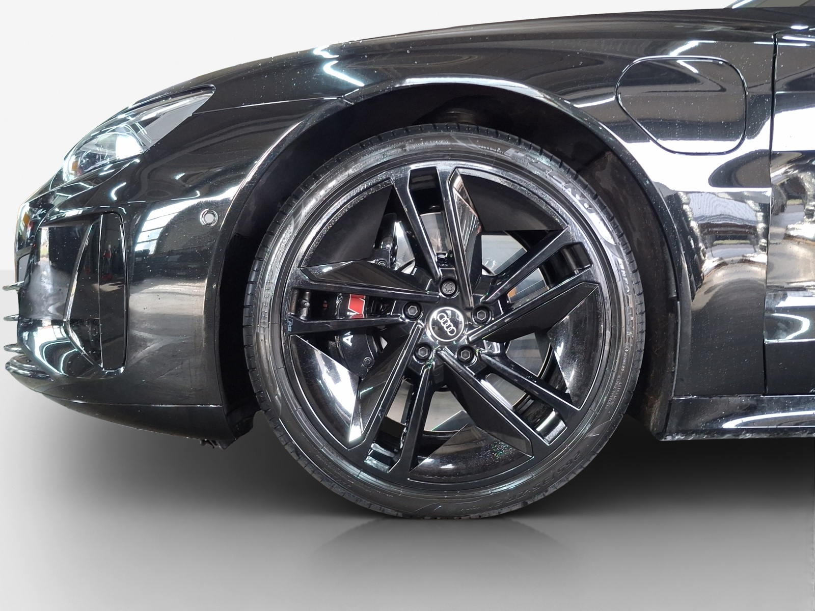 AUDI e-tron GT quattro-image-14