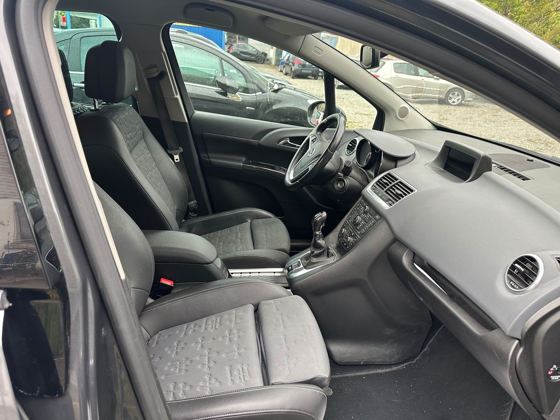 OPEL Meriva 1.4 Turbo Anniversary Edition-image-7