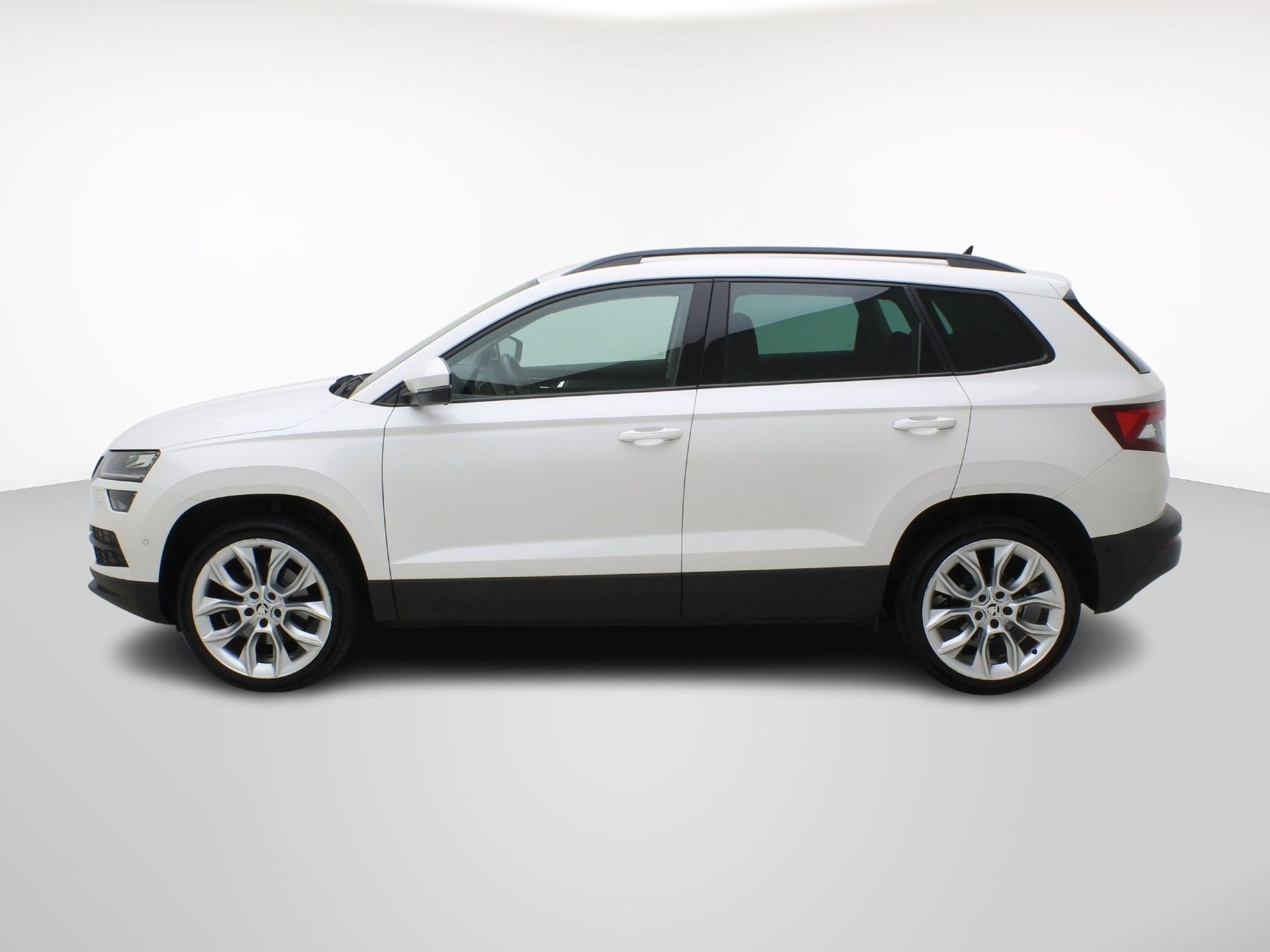 SKODA Karoq 1.5 TSI DSG Style-showroom-element-2