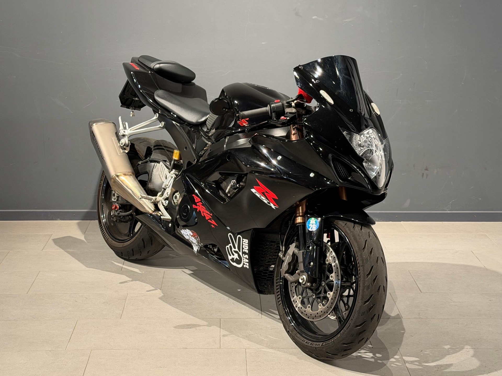 SUZUKI GSX-R 1000 K5/K6-image-1