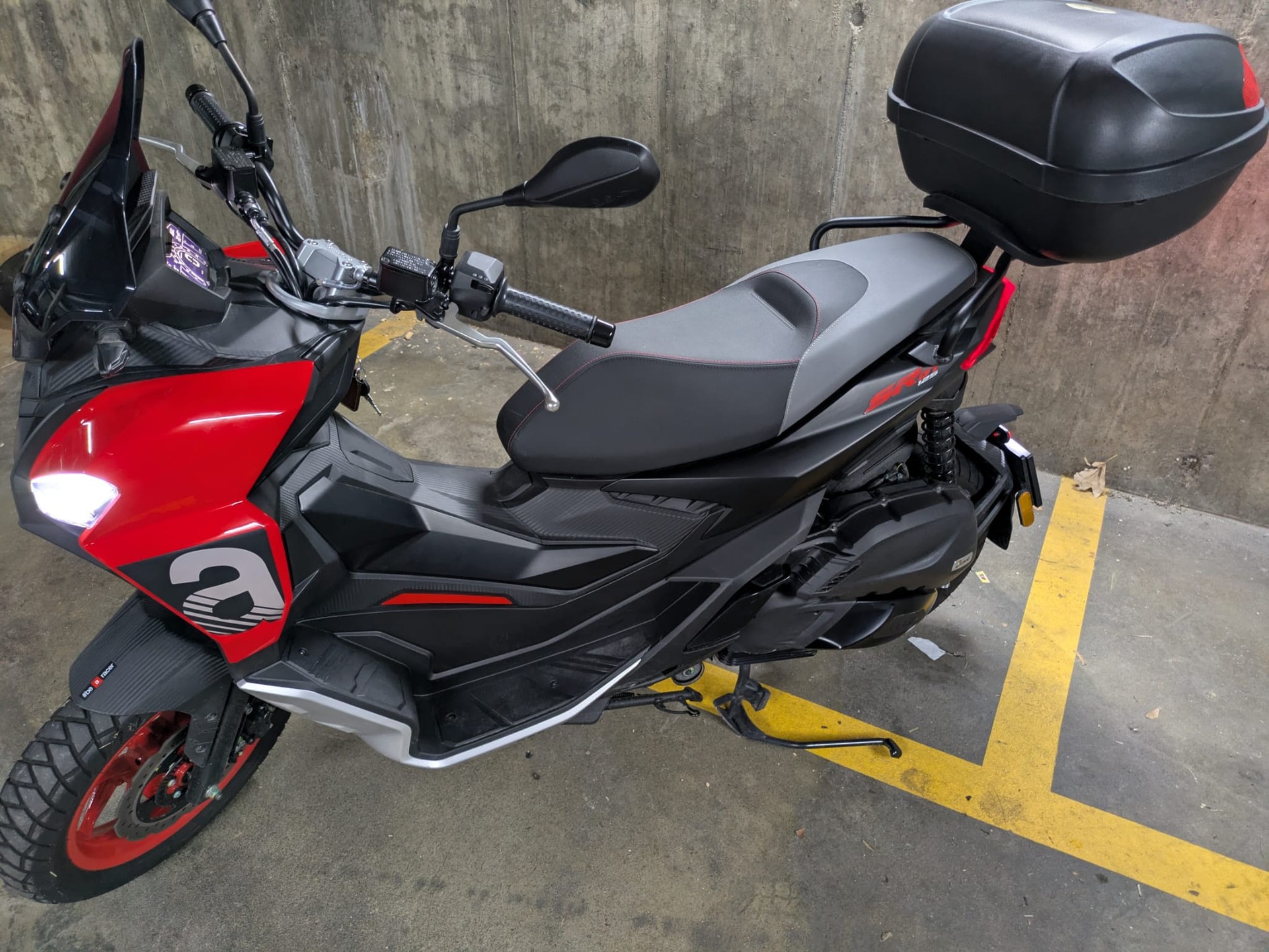 APRILIA SR 125 GT ABS-image-4