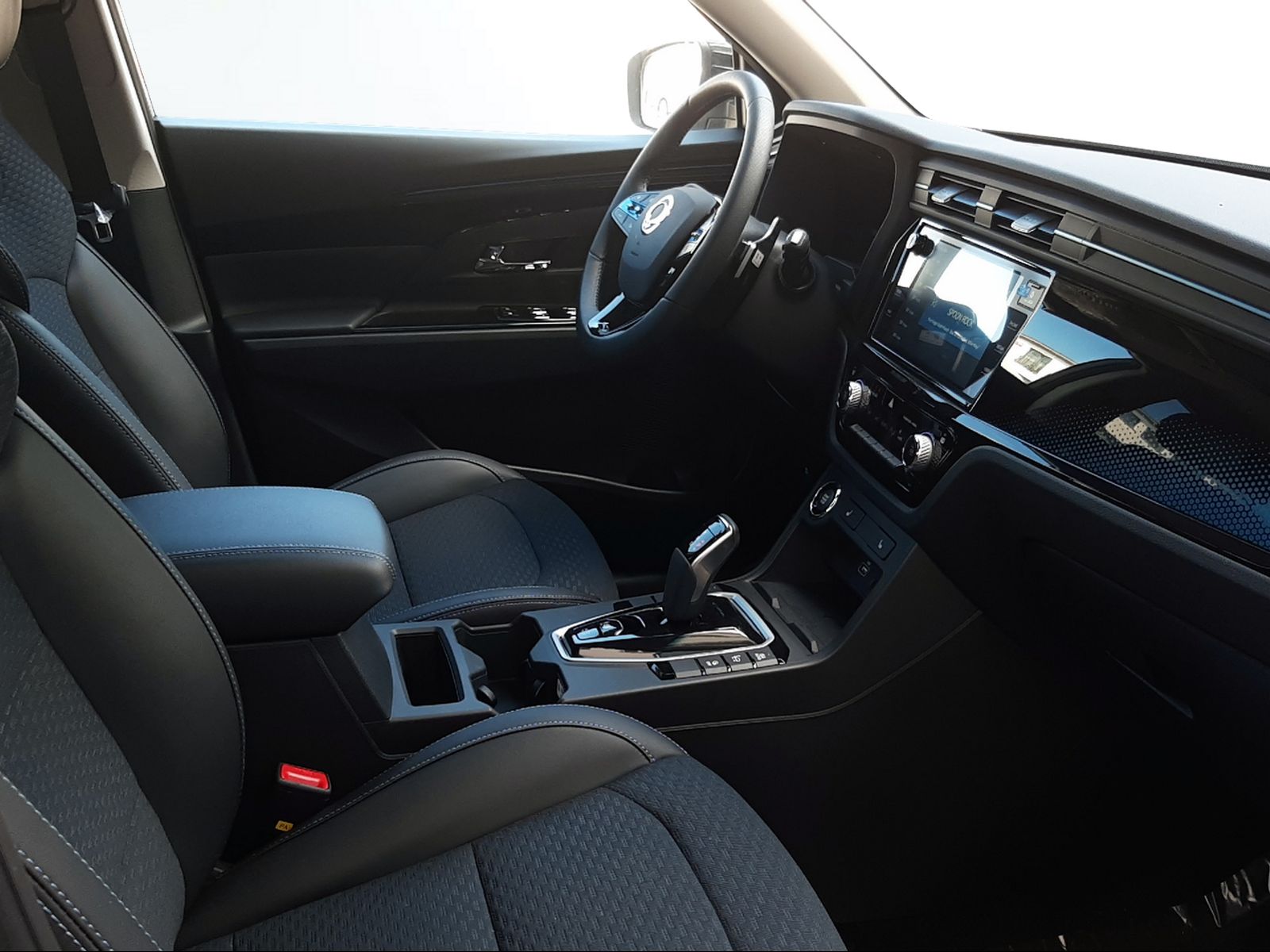 KGM-SsangYong Korando eMotion Platinum-image-11