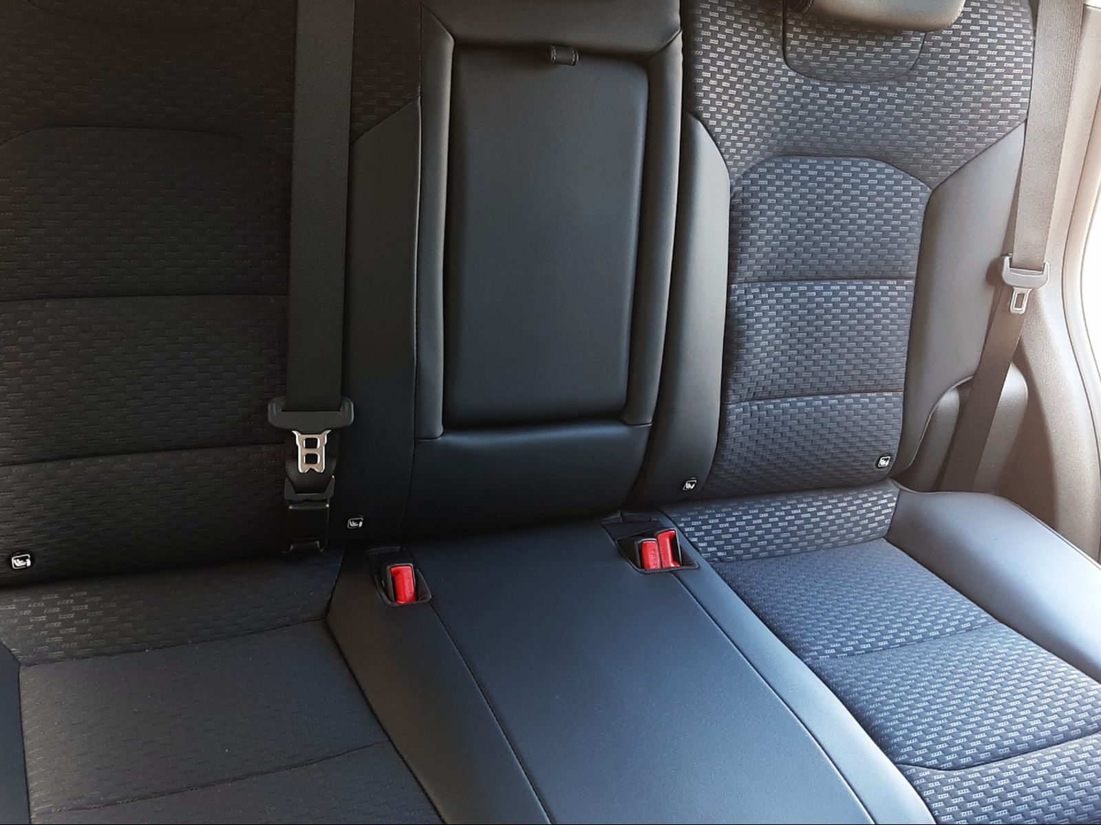 KGM-SsangYong Korando eMotion Platinum-image-12