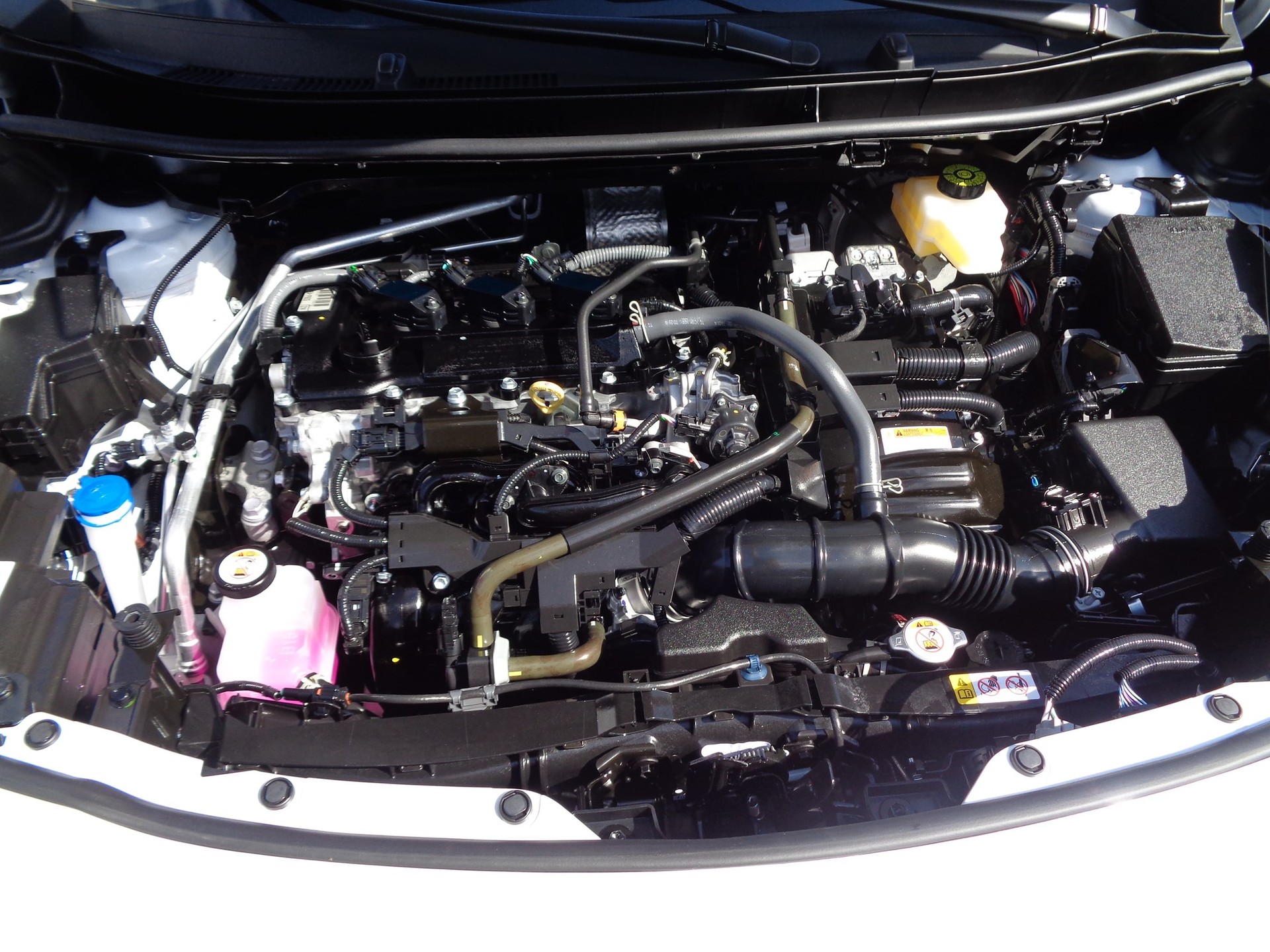 TOYOTA Yaris Cross 1.5 Elegant e-CVT AWDi-image-8