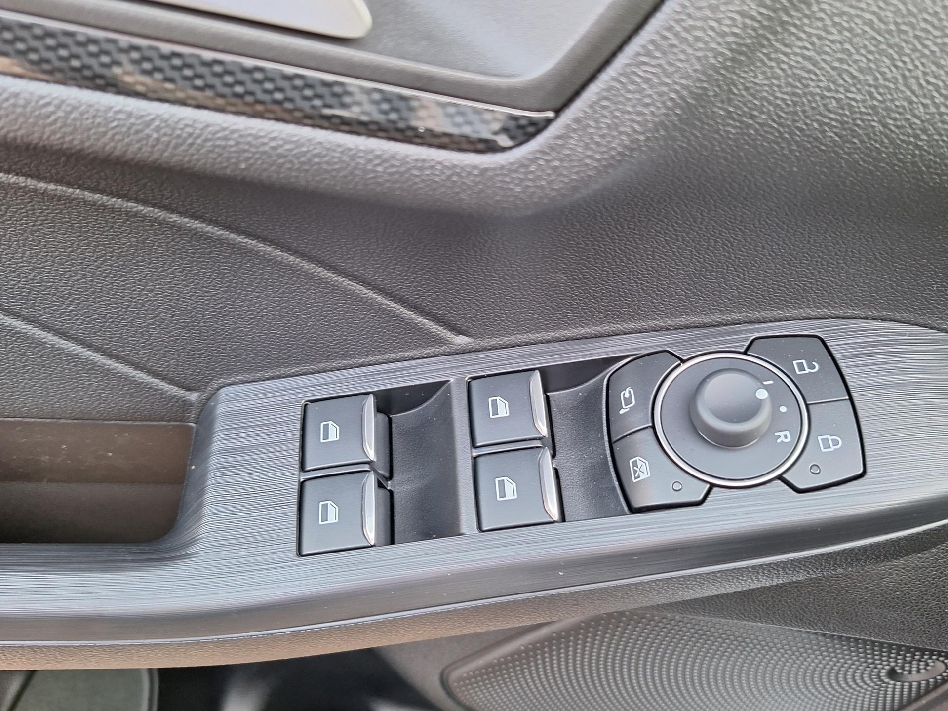 FORD Kuga 2.5 PHEV ST-Line X 2WD-image-7