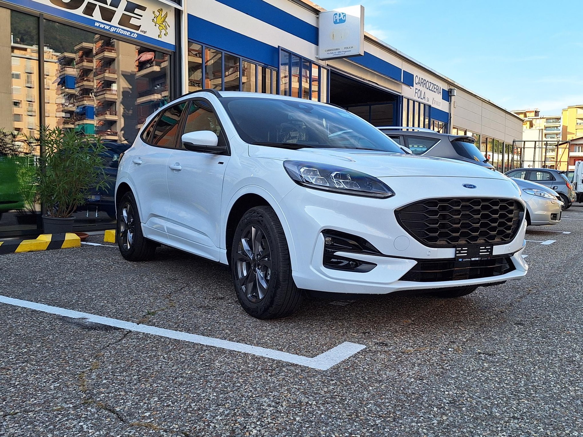 FORD Kuga 2.5 PHEV ST-Line X 2WD-image-2