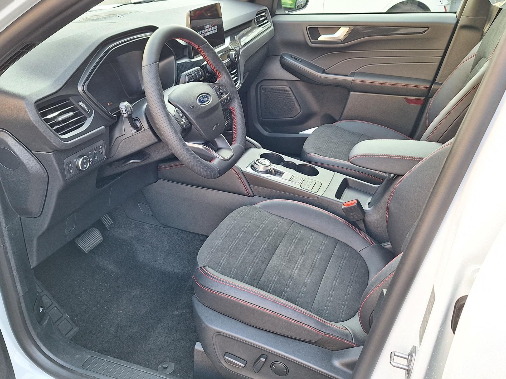 FORD Kuga 2.5 PHEV ST-Line X 2WD-image-9