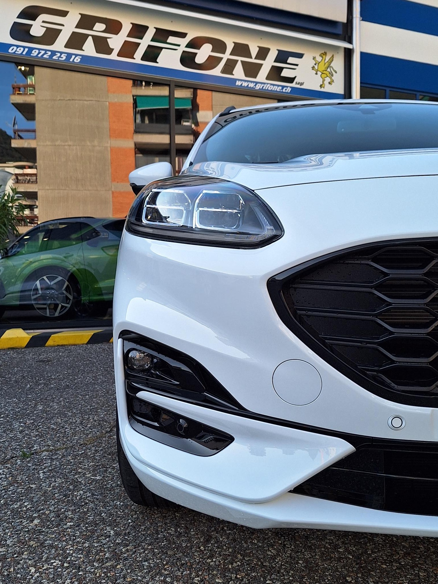 FORD Kuga 2.5 PHEV ST-Line X 2WD-image-4