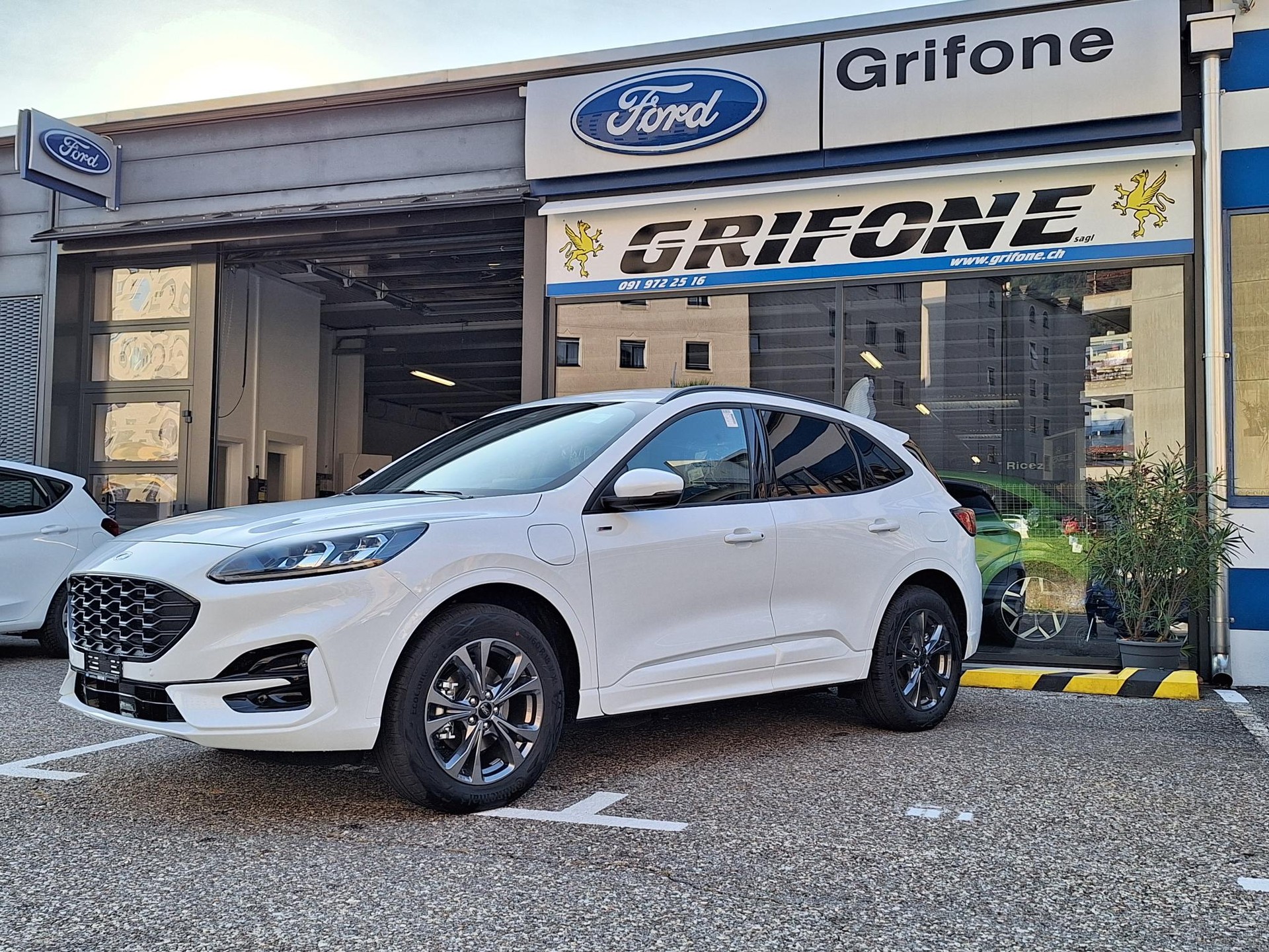 FORD Kuga 2.5 PHEV ST-Line X 2WD-image-1