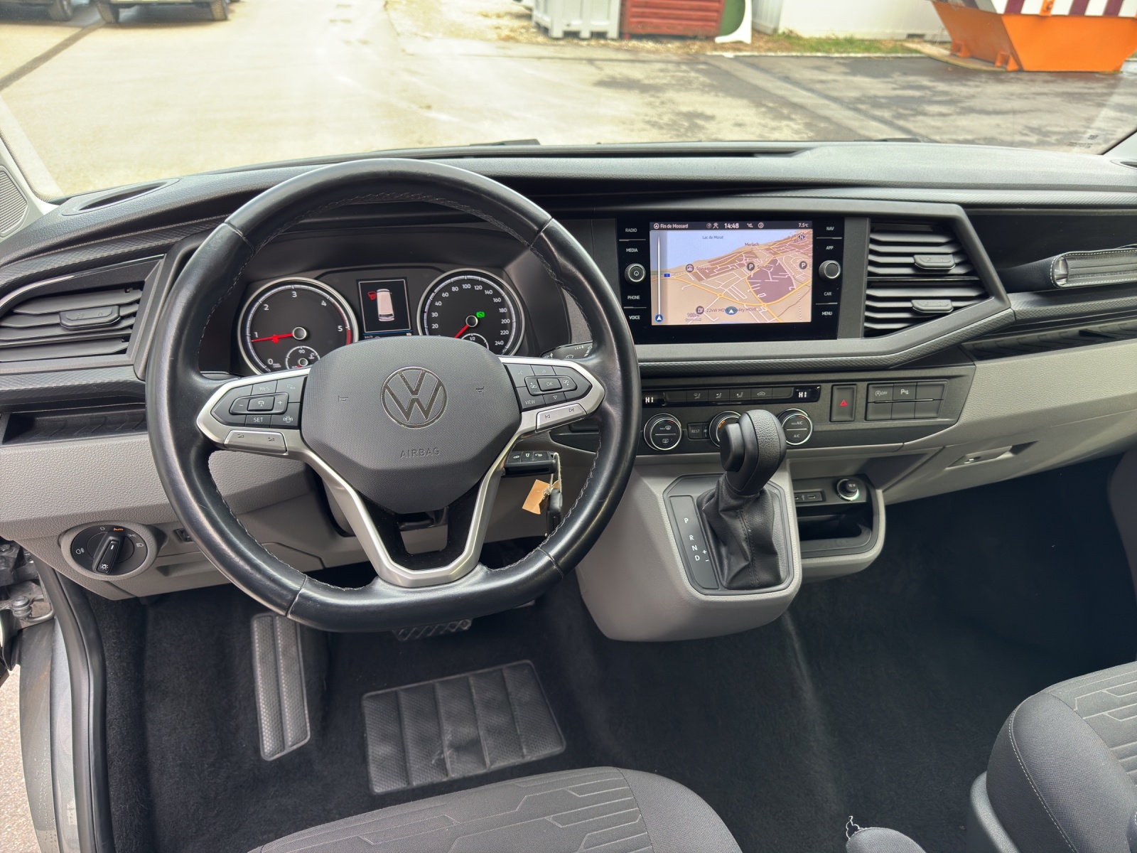 VW T6.1 2.0 TDI DSG CARAVELLE COMFORTLINE-image-24
