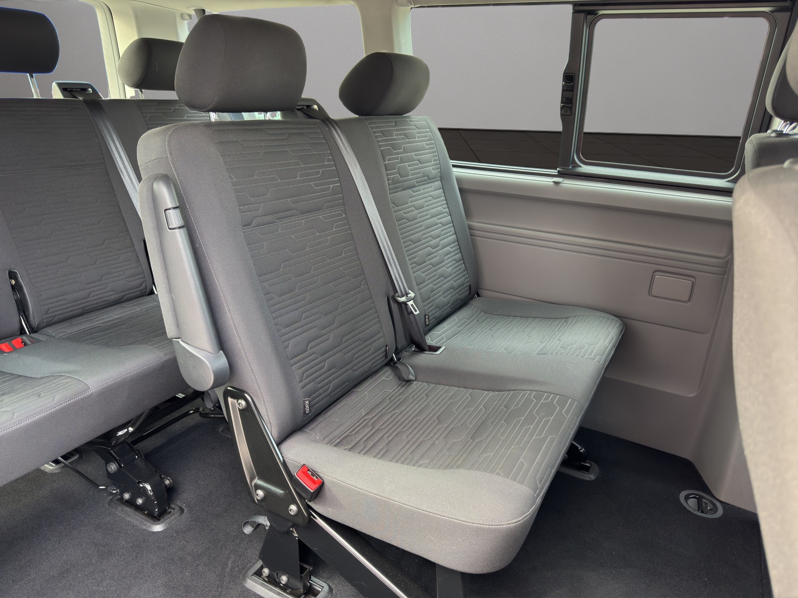 VW T6.1 2.0 TDI DSG CARAVELLE COMFORTLINE-image-17
