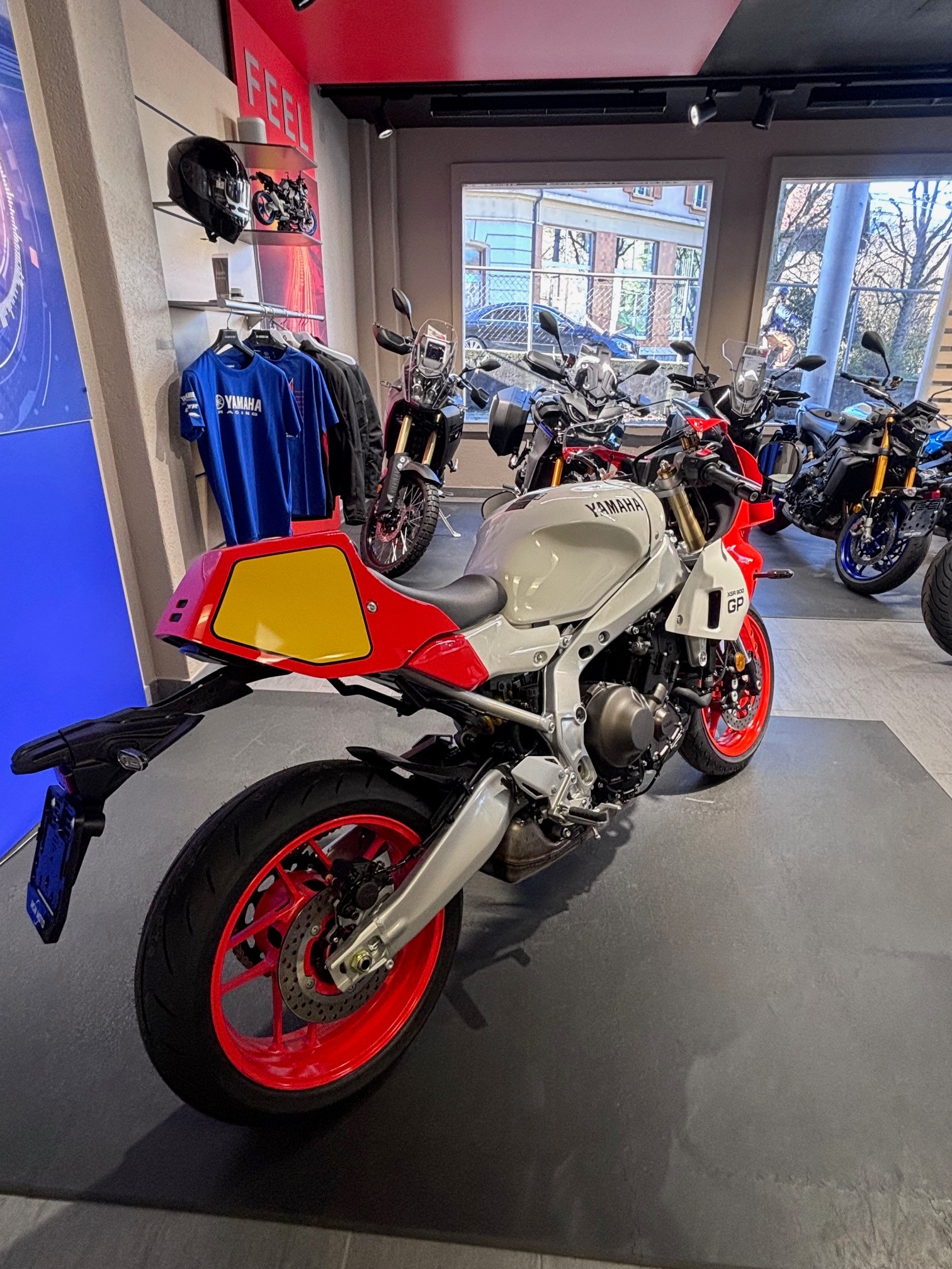 YAMAHA XSR 900 GP-image-3