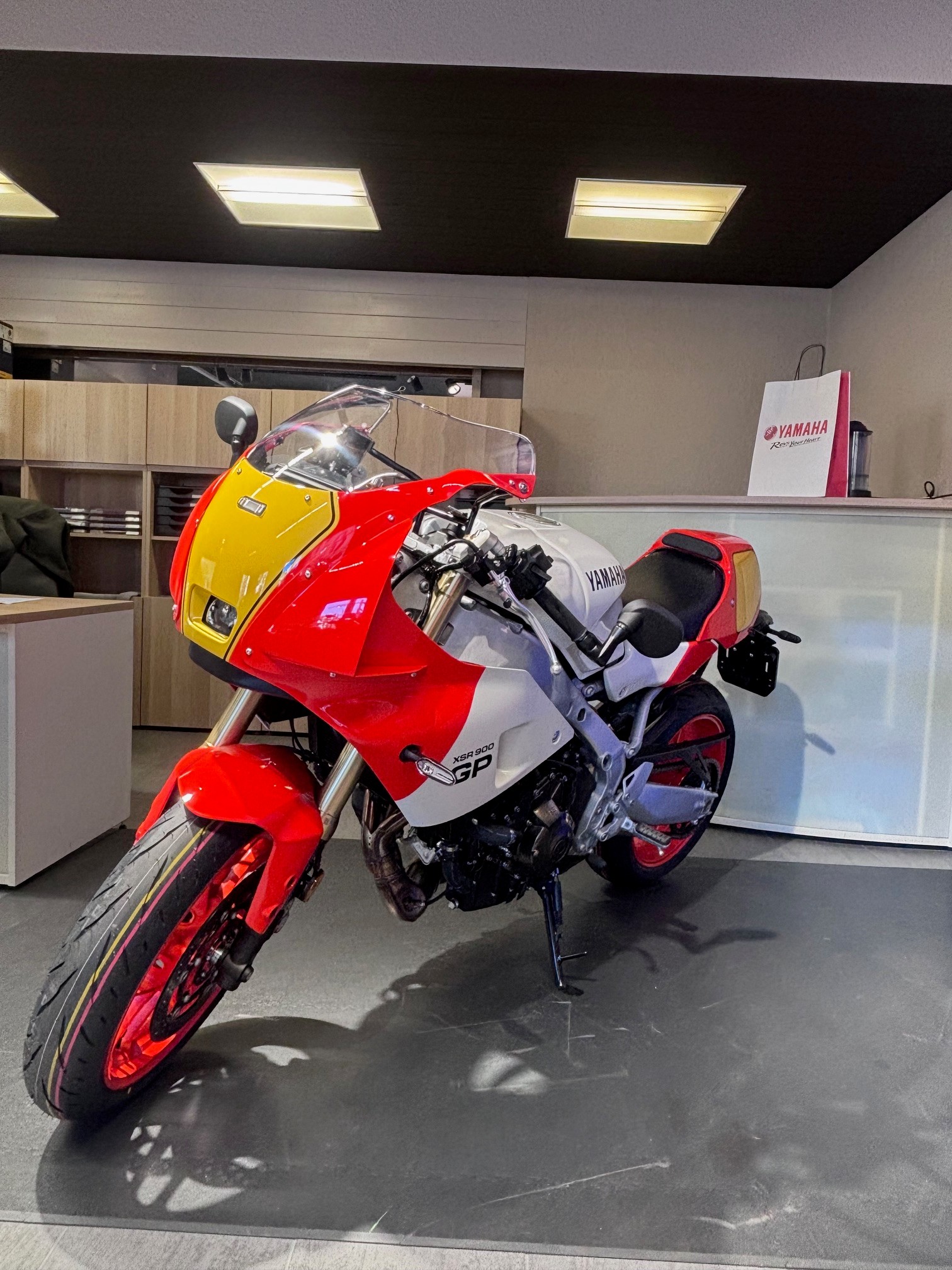 YAMAHA XSR 900 GP-image-2