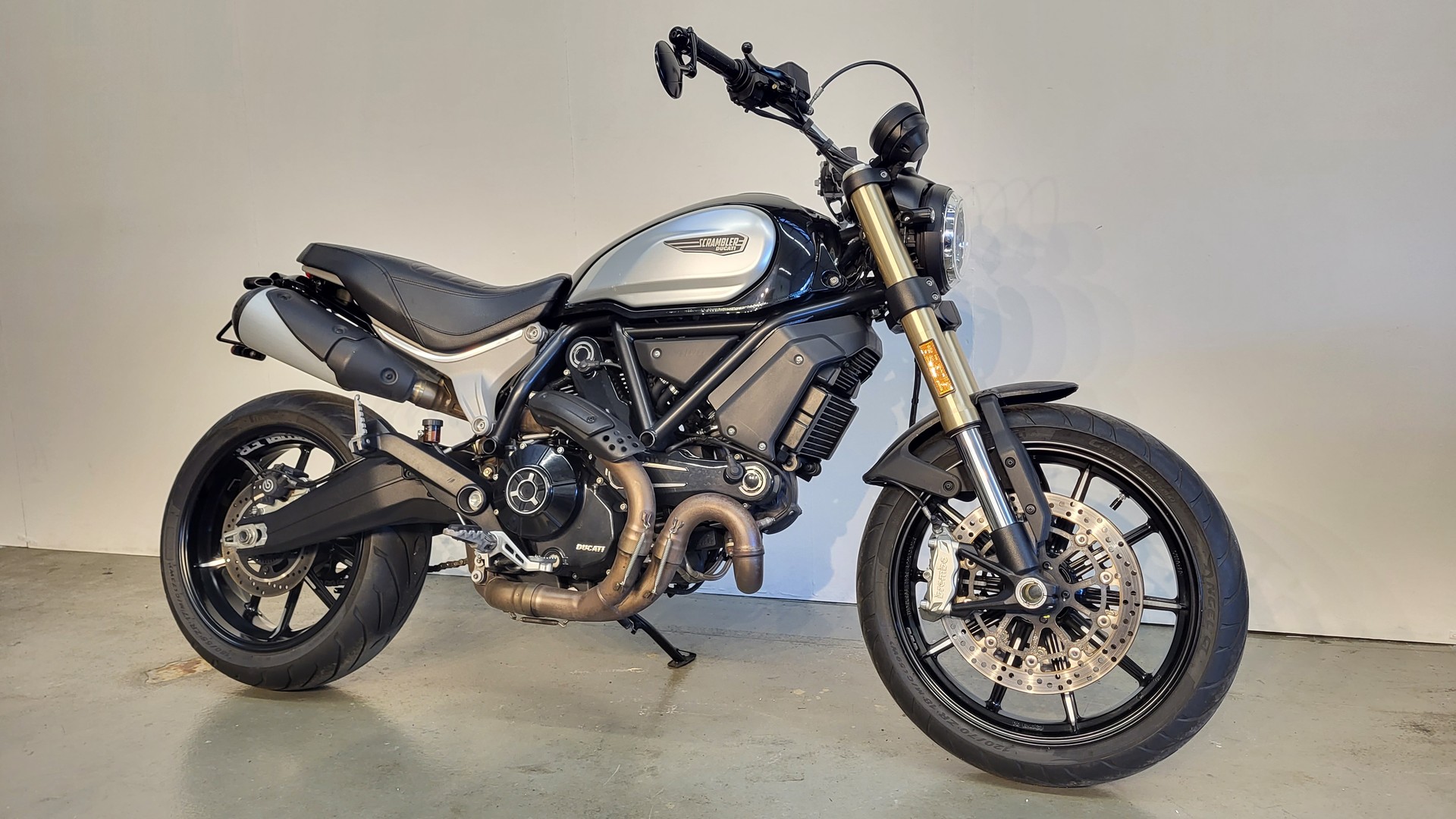 DUCATI Scrambler 1100-image-2