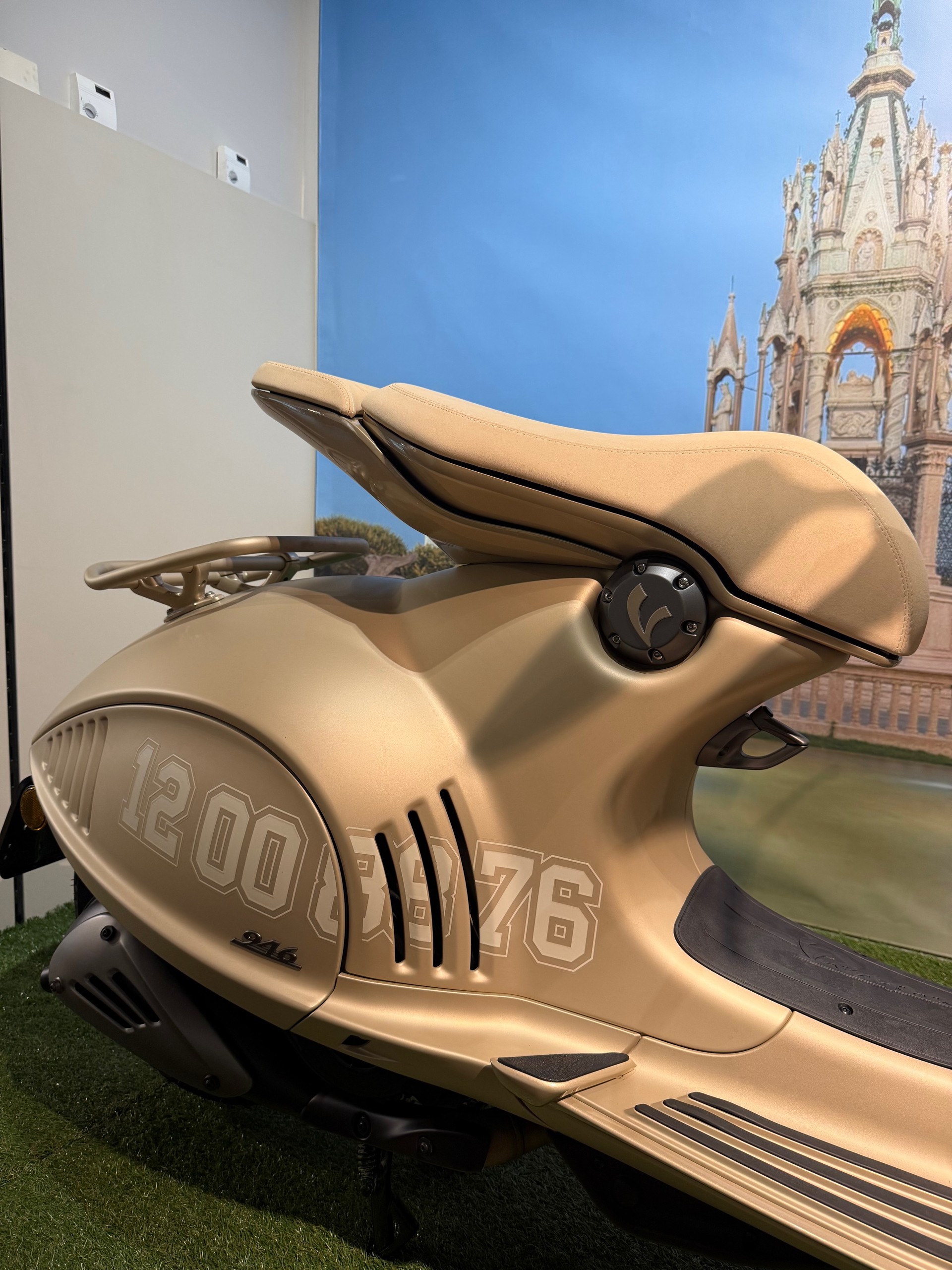 PIAGGIO Vespa 946 125 Dragon-image-7