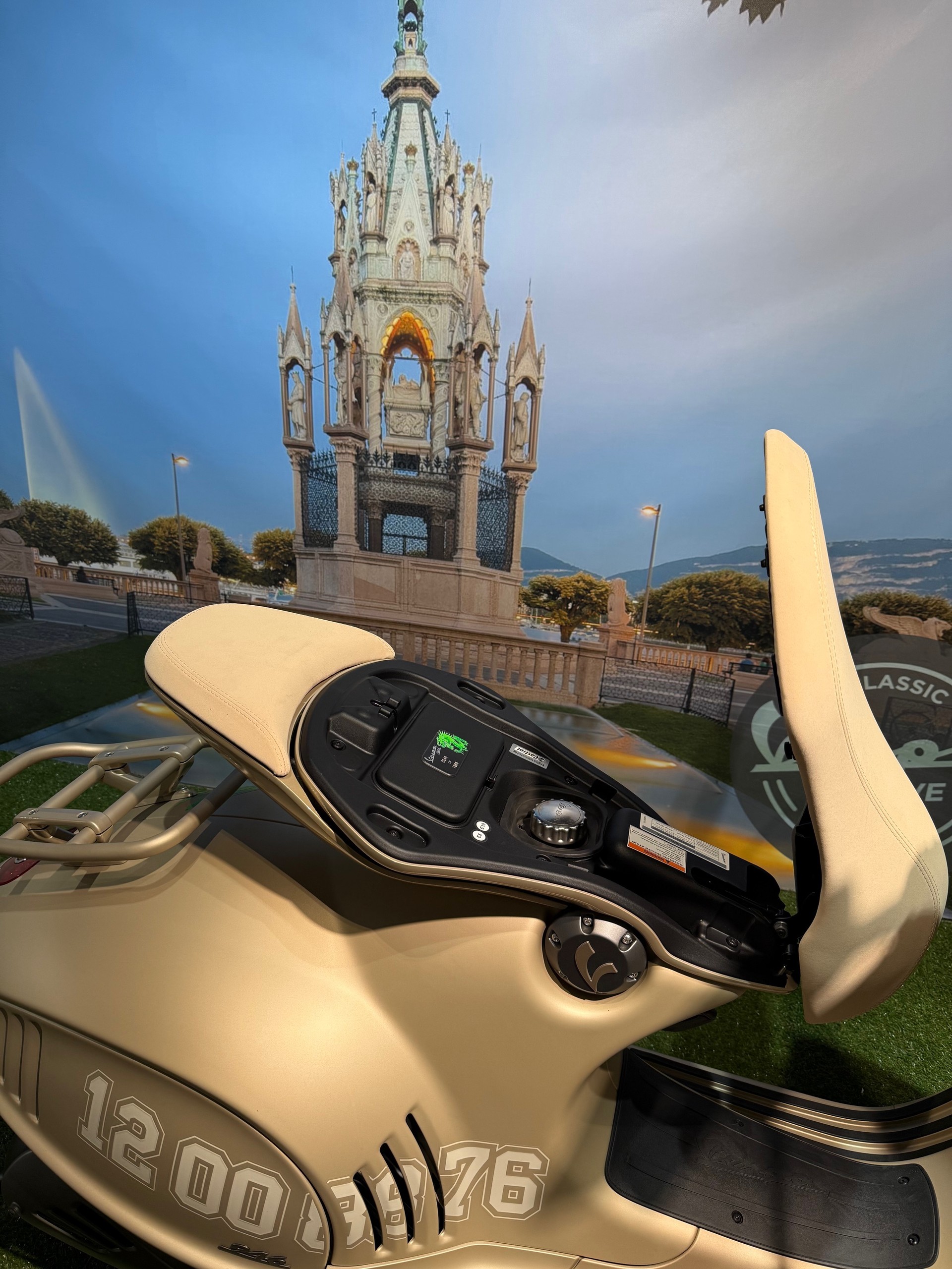 PIAGGIO Vespa 946 125 Dragon-image-10