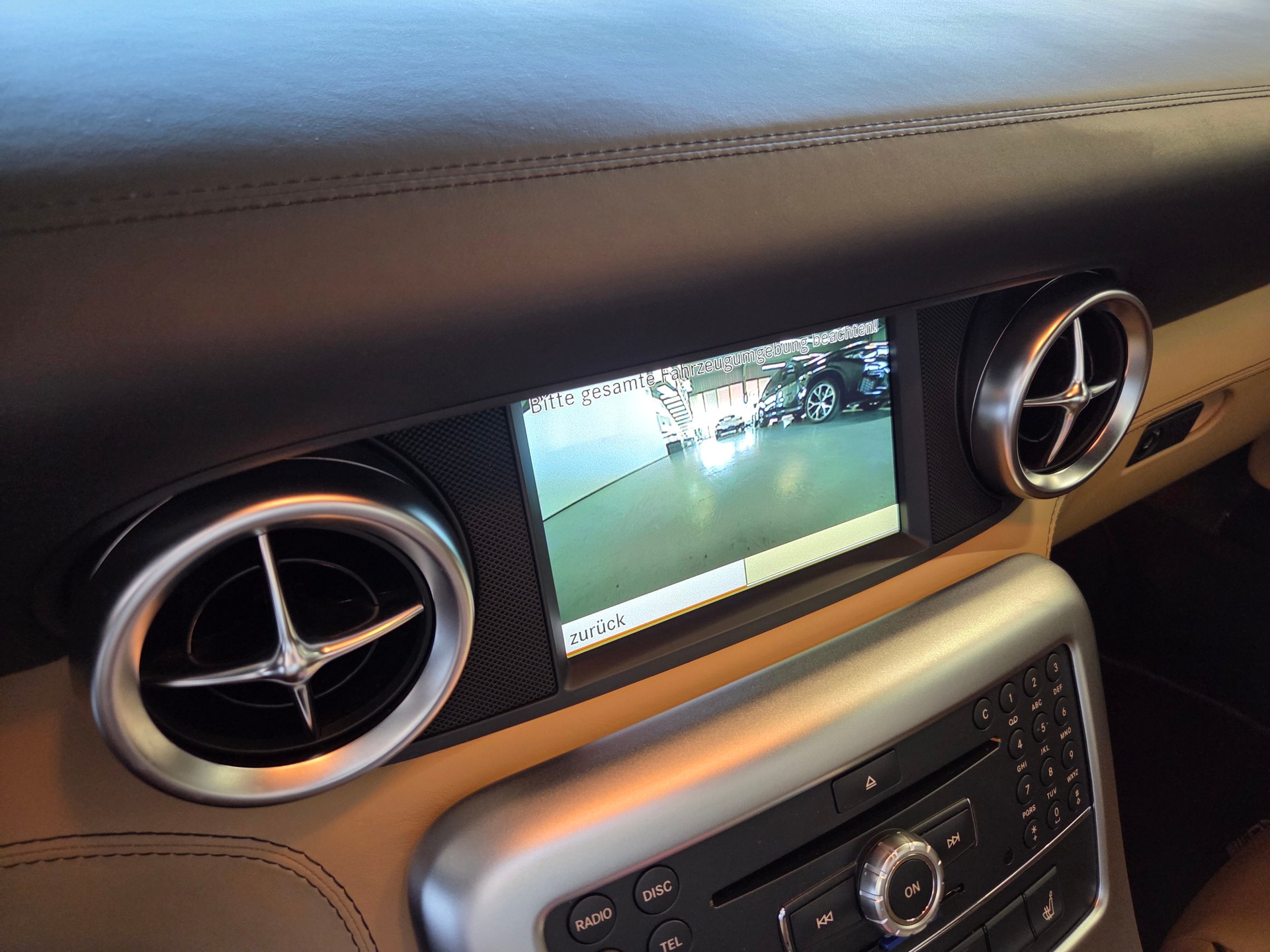MERCEDES-BENZ SLS AMG Coupé-image-5