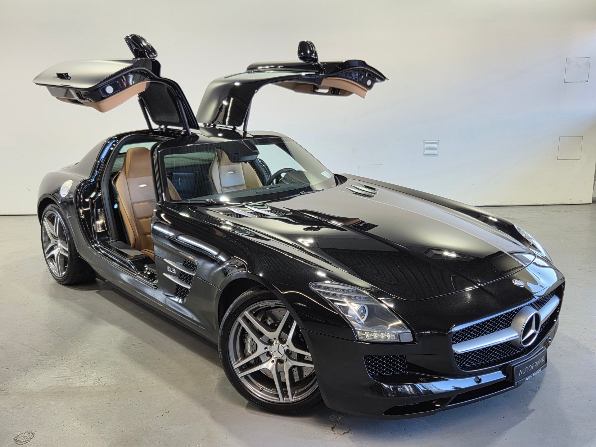 MERCEDES-BENZ SLS AMG Coupé-image-6
