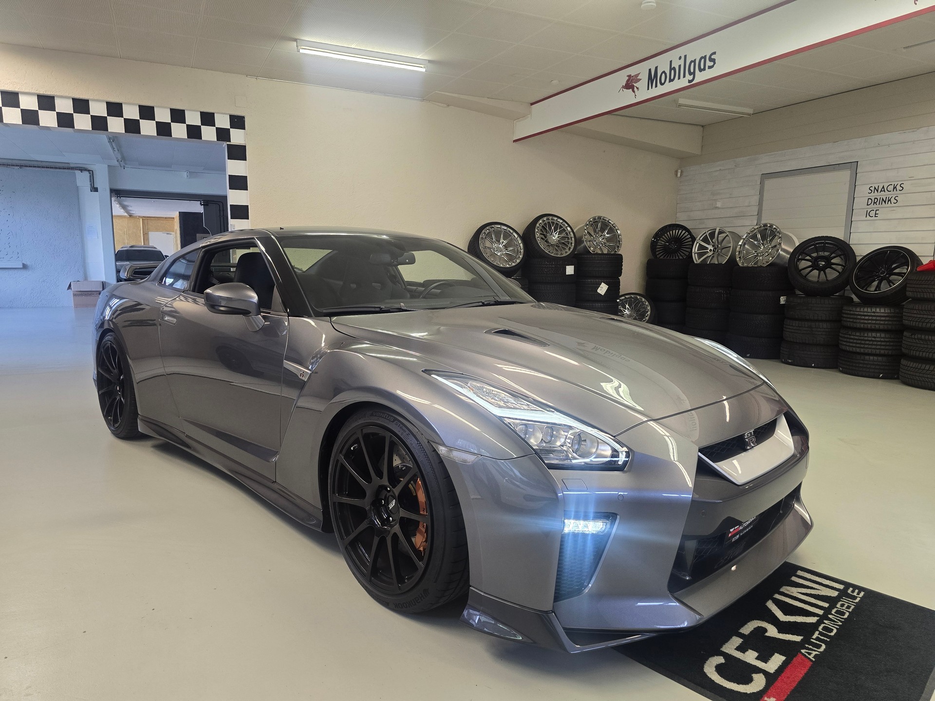 NISSAN GT-R 3.8 V6 Biturbo *Track Edition* Nismo *-showroom-element-3