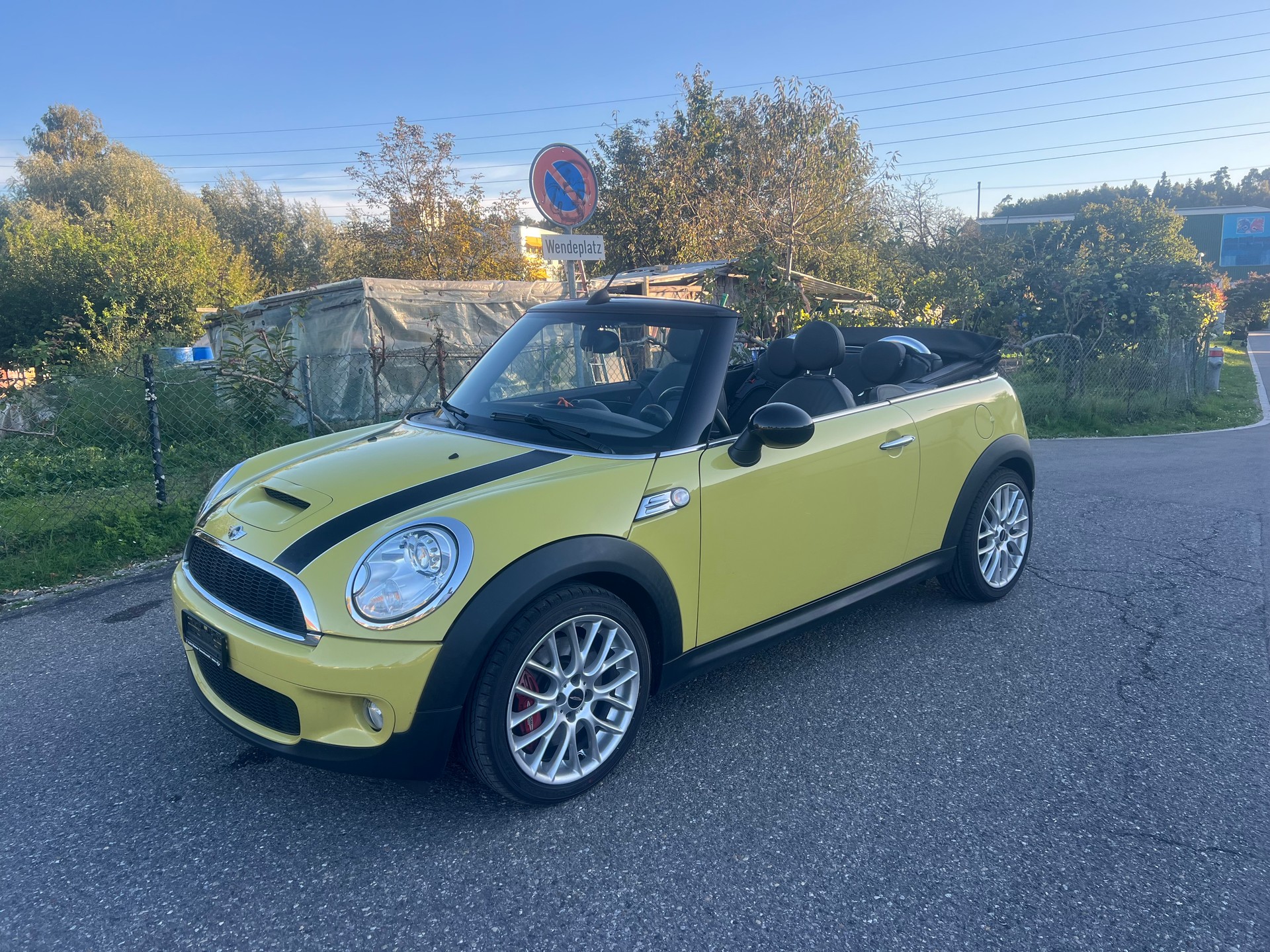 MINI Cooper John Cooper Works Cabriolet-image-4