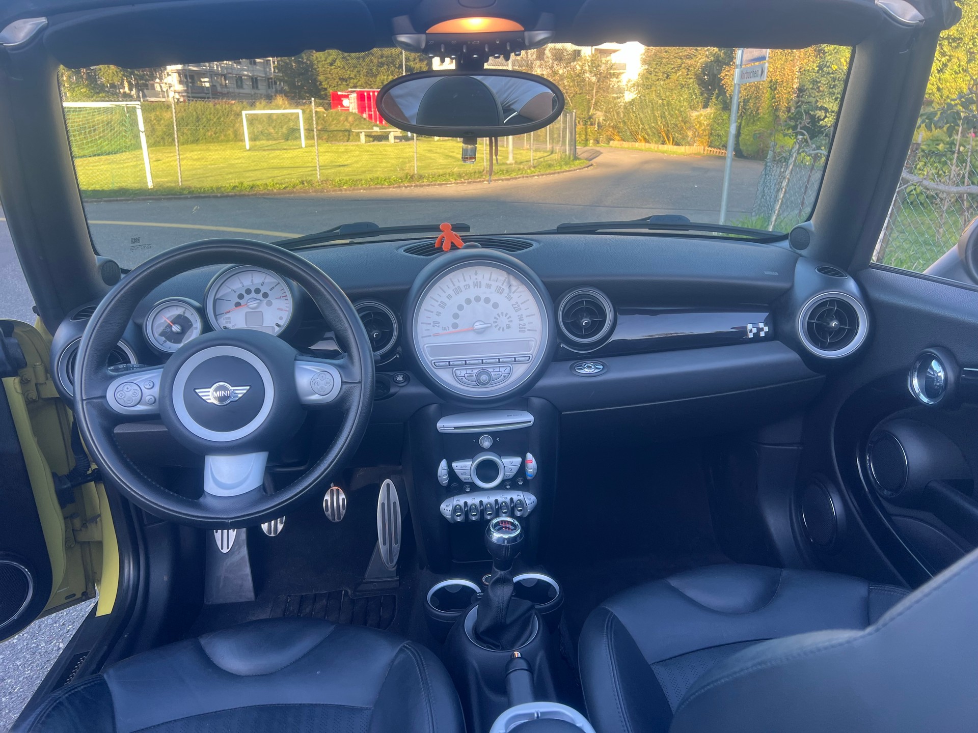 MINI Cooper John Cooper Works Cabriolet-image-10