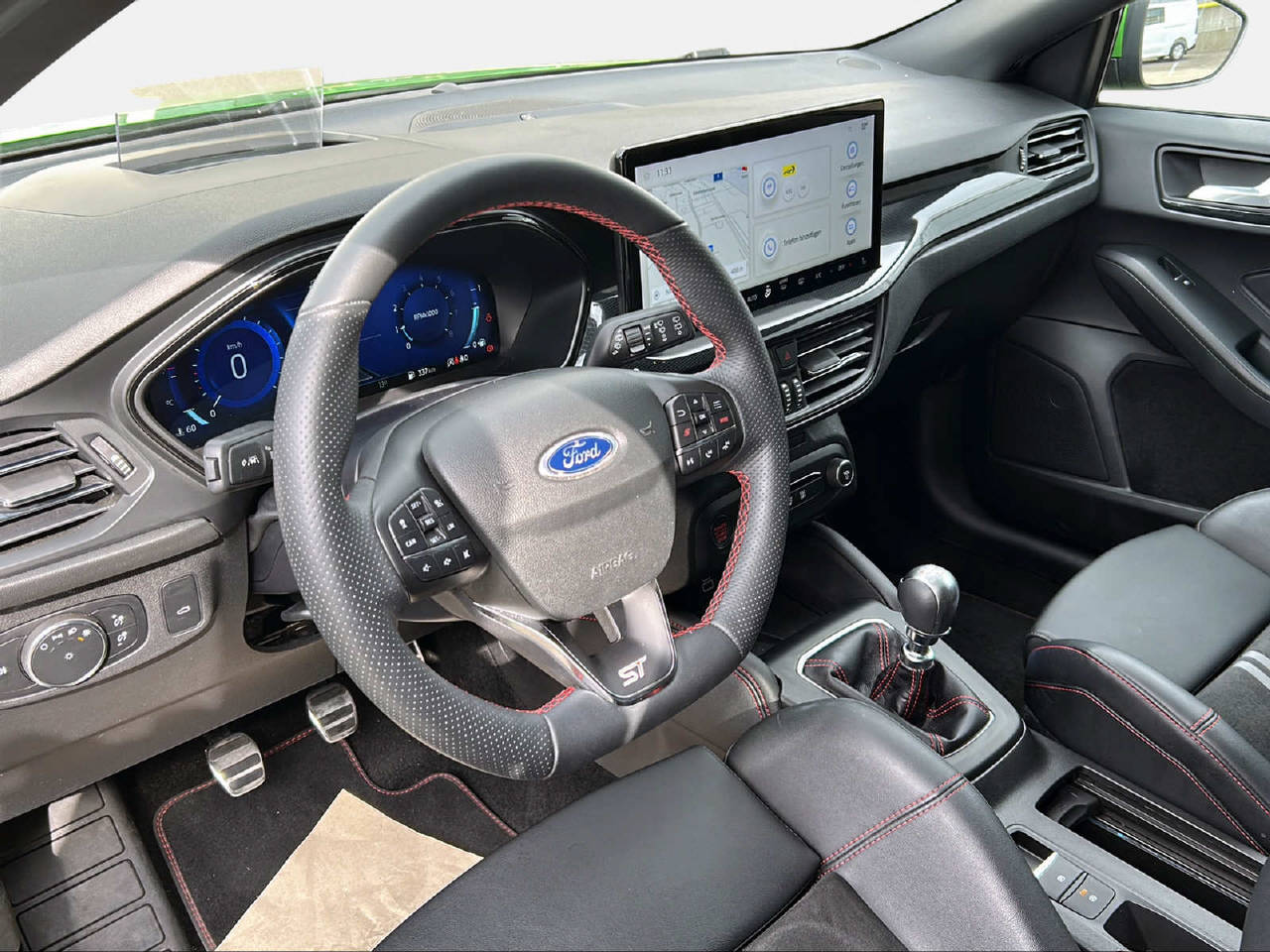FORD Focus Station Wagon 2.3 EcoB ST X-image-10