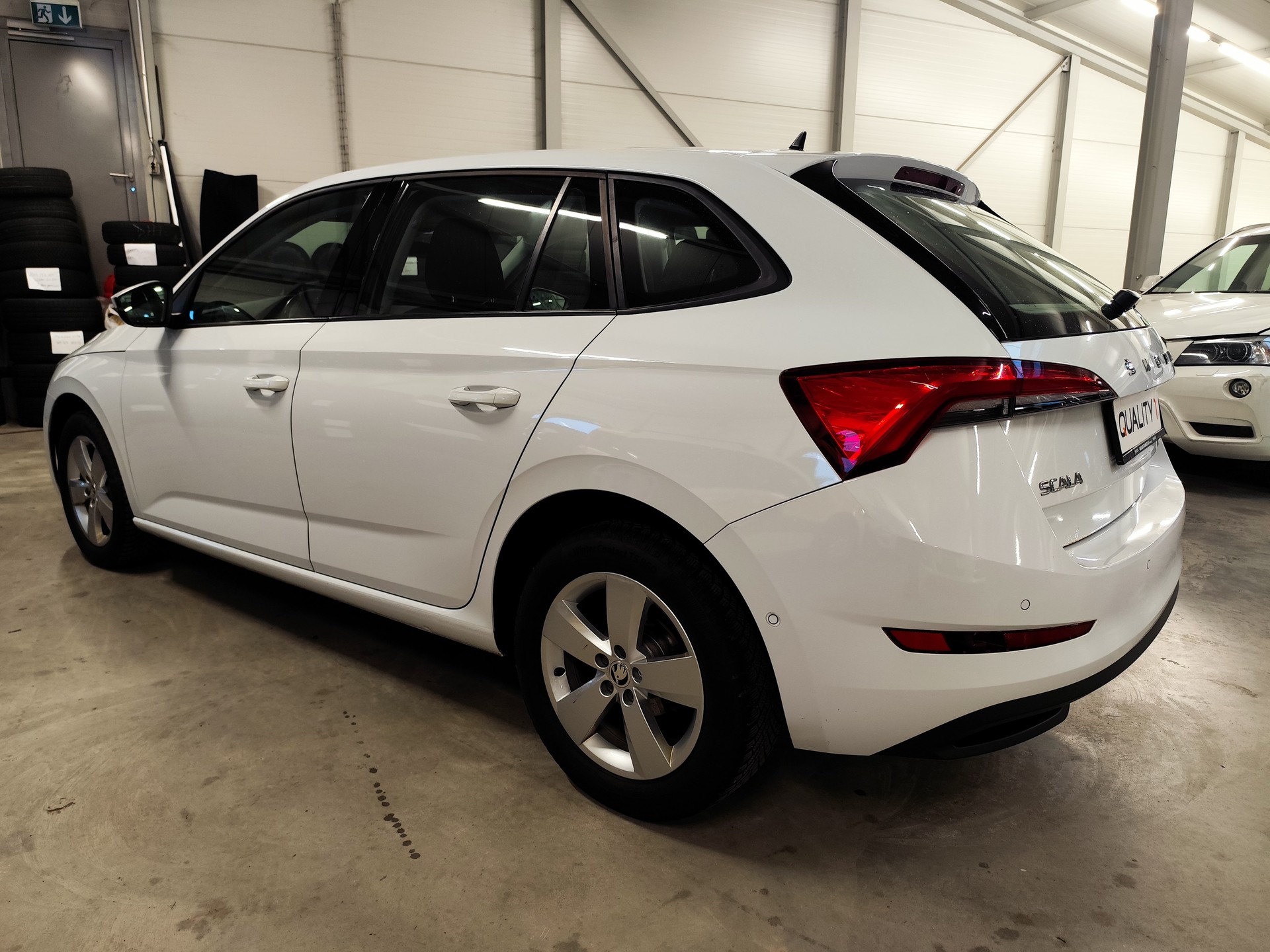 SKODA Scala 1.5 TSI ACT Ambition DSG-image-4
