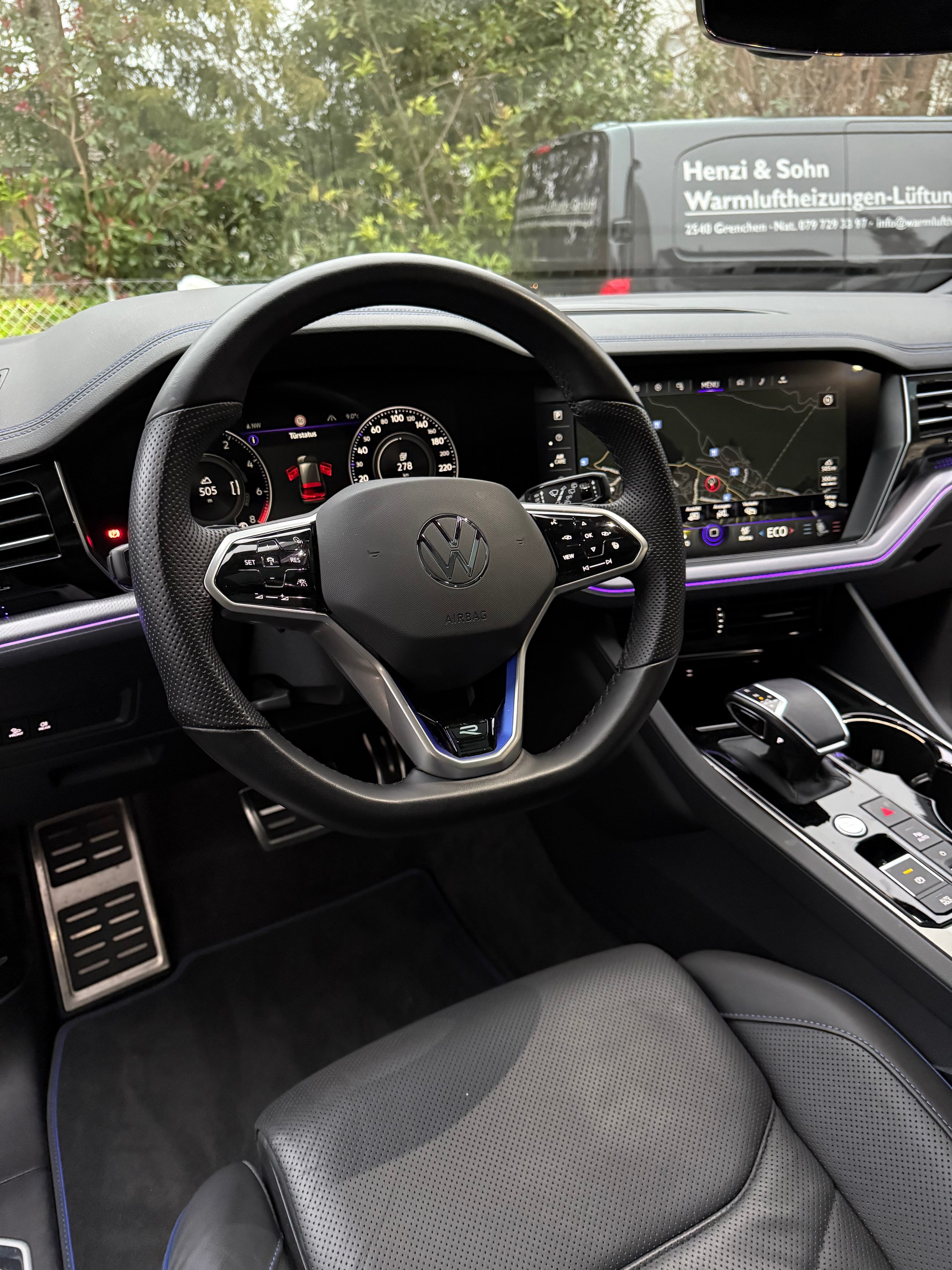 VW TOUAREG R-image-9