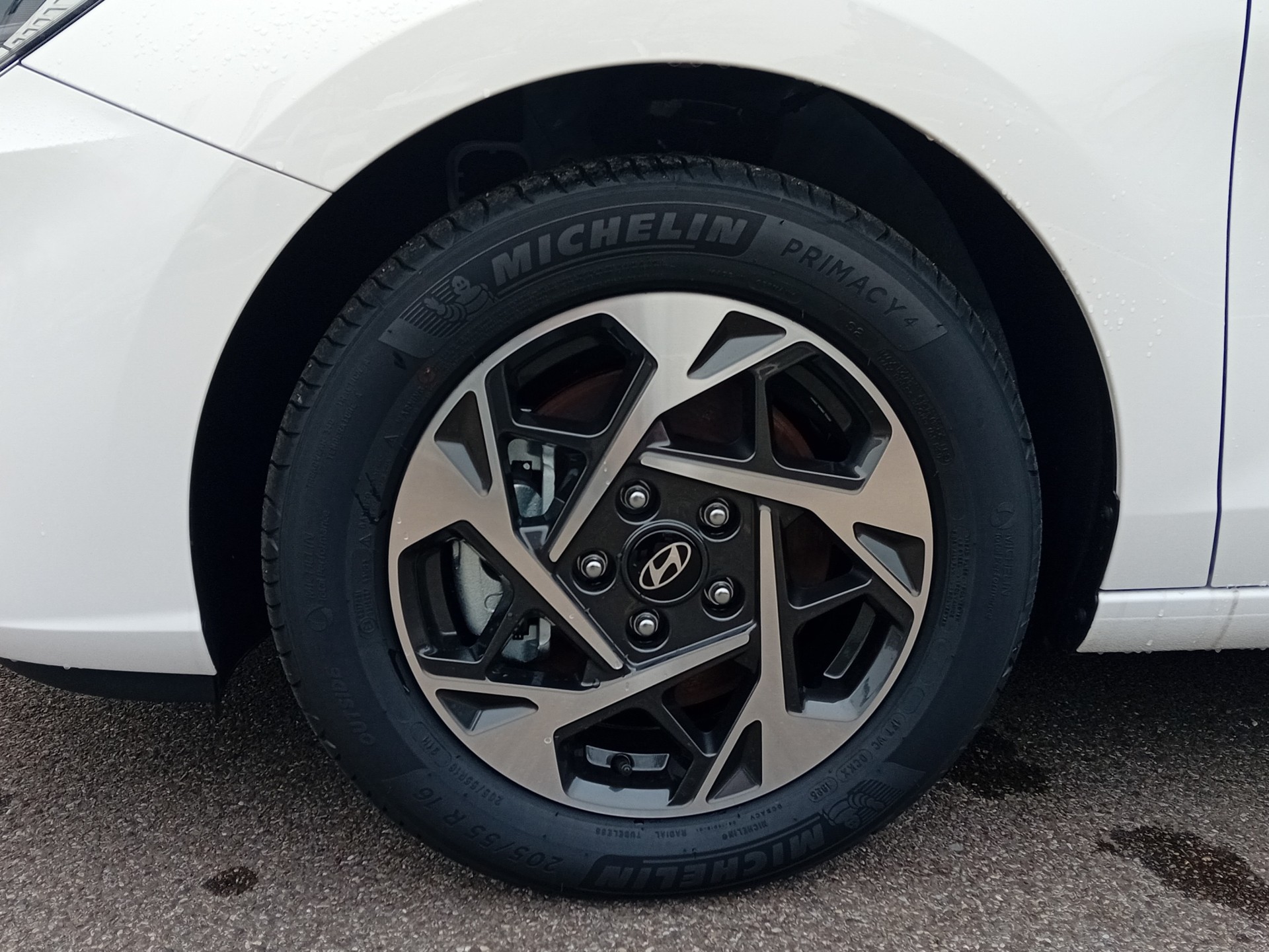 HYUNDAI i30 1.5 T-GDi Amplia-image-10