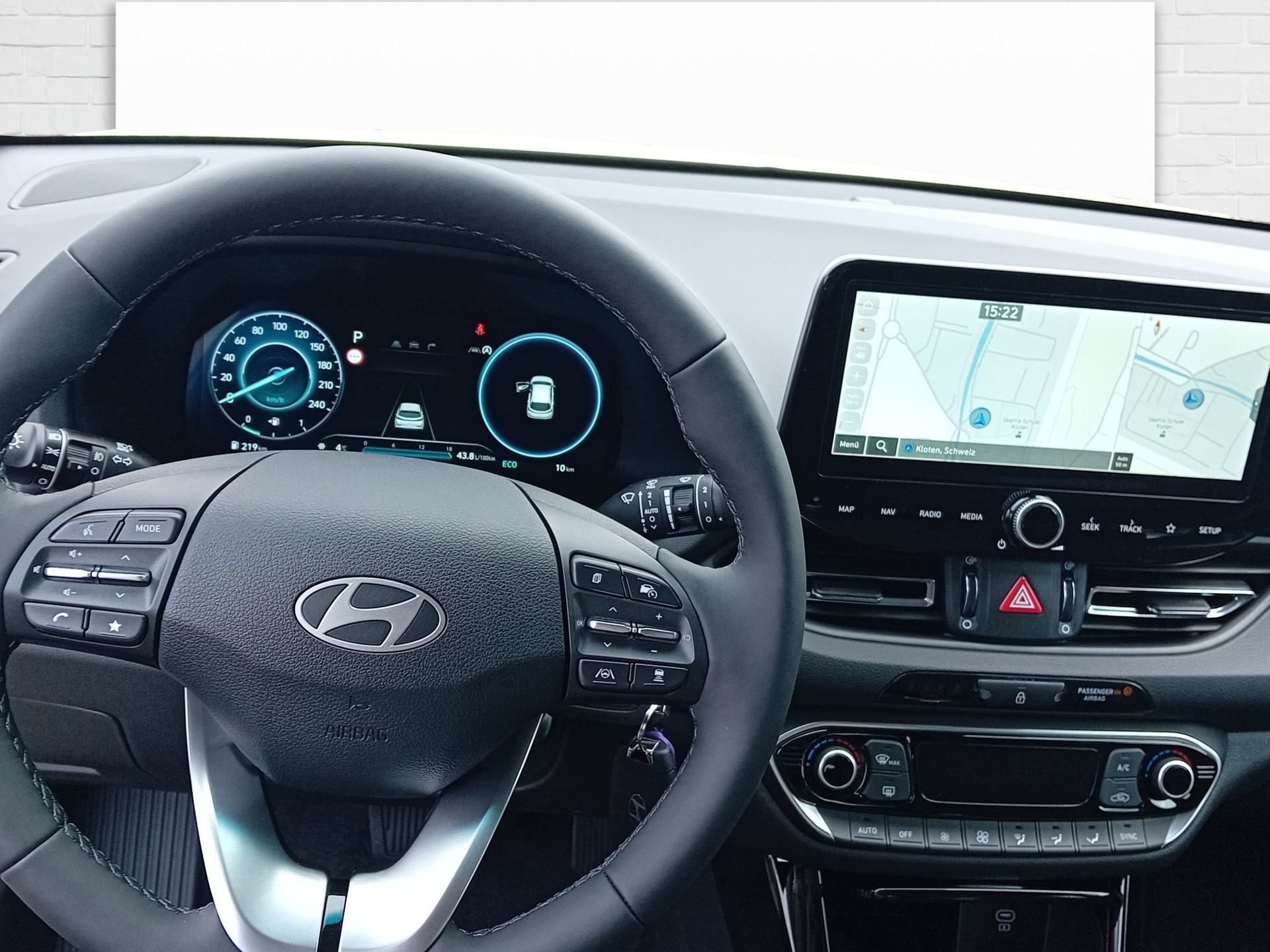 HYUNDAI i30 1.5 T-GDi Amplia-image-7
