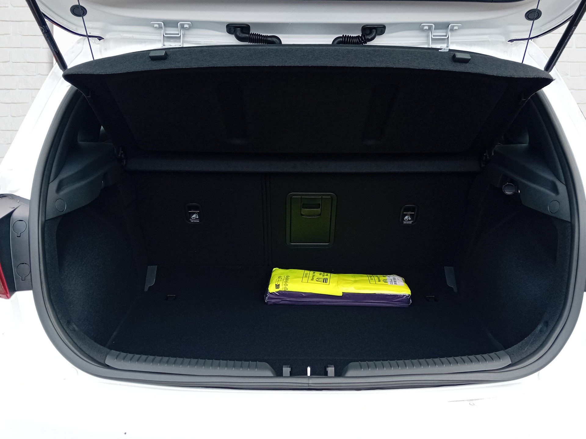 HYUNDAI i30 1.5 T-GDi Amplia-image-9