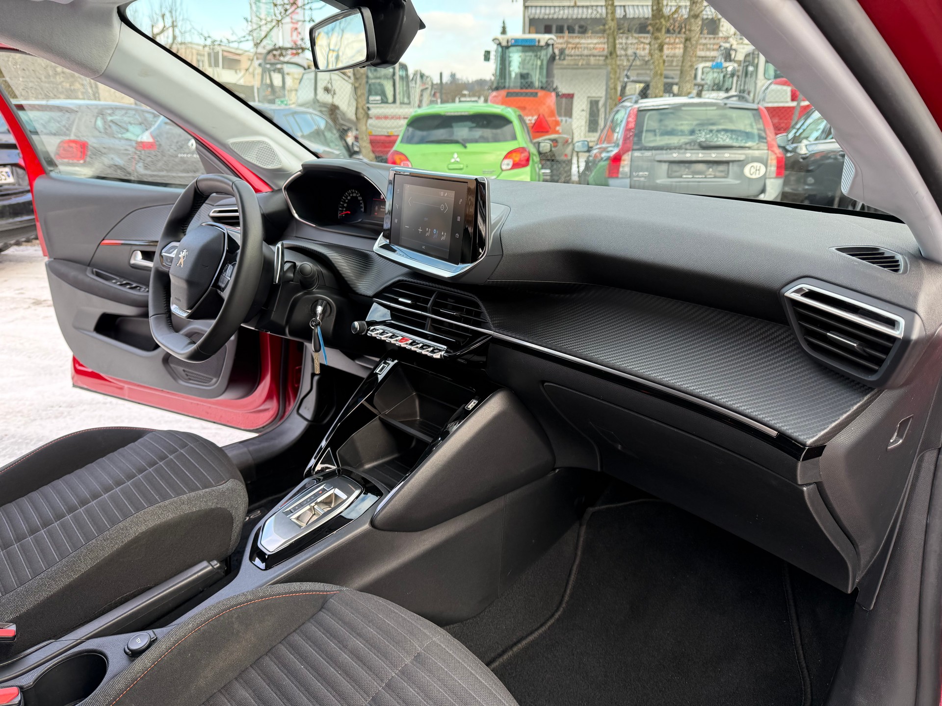 PEUGEOT 208 1.2 PureTech Active Pack EAT8-image-6