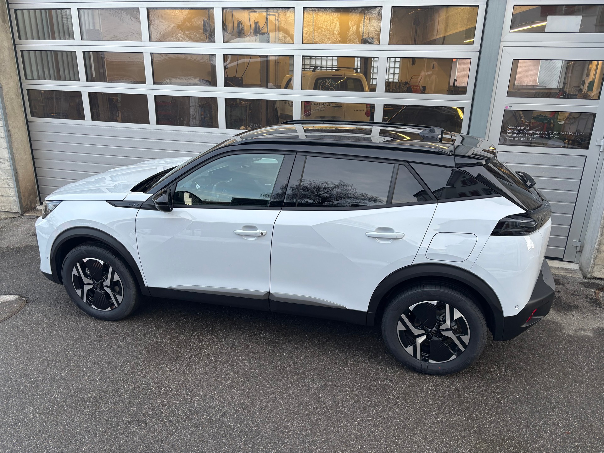 PEUGEOT 2008 1.2 145 MHEV GT