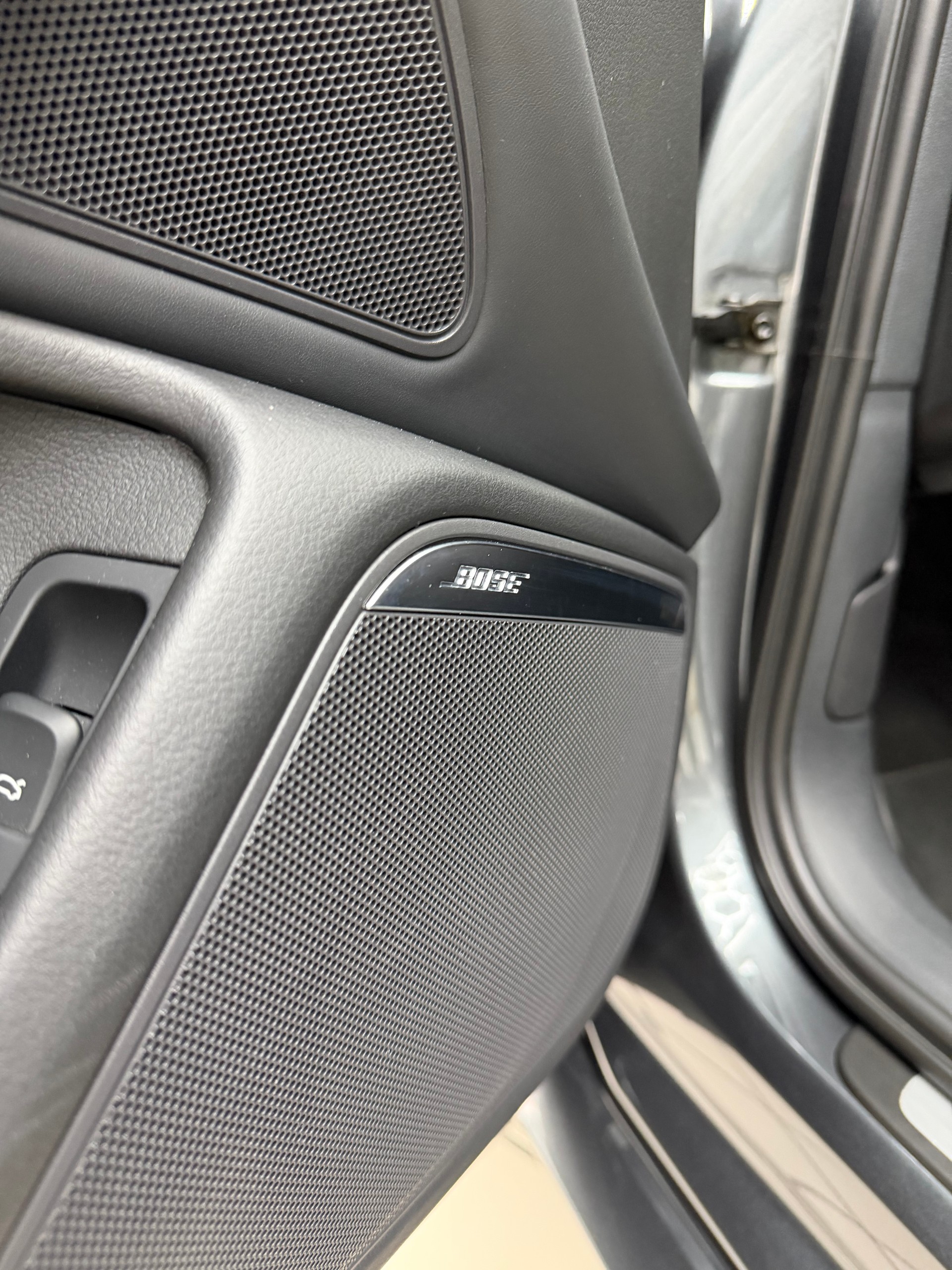 AUDI RS6 Avant 4.0 TFSI V8 quattro Tiptronic-image-9