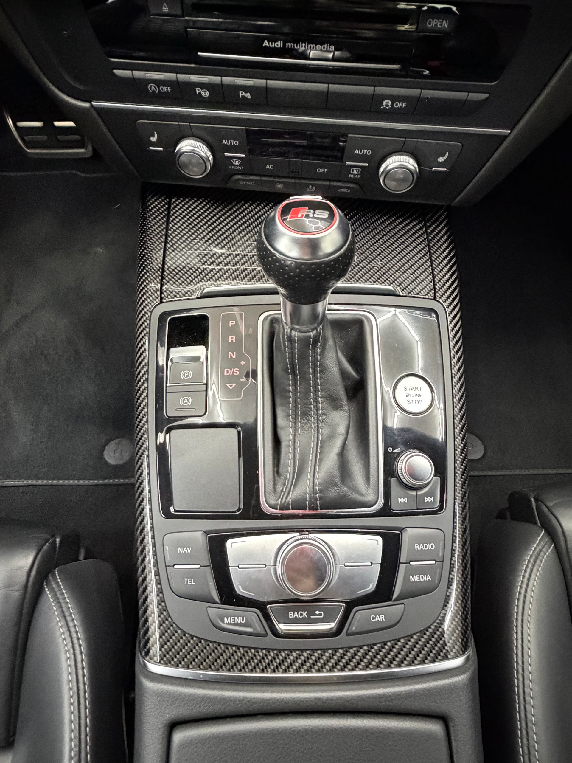 AUDI RS6 Avant 4.0 TFSI V8 quattro Tiptronic-image-12