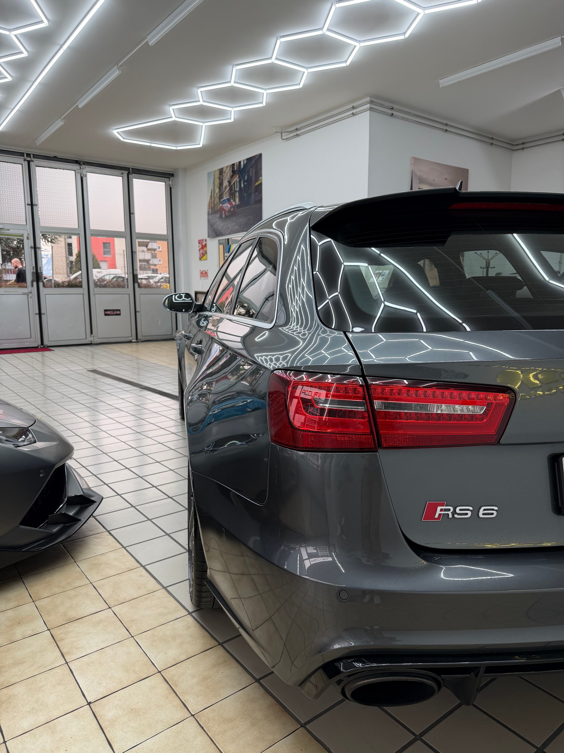AUDI RS6 Avant 4.0 TFSI V8 quattro Tiptronic-showroom-element-2