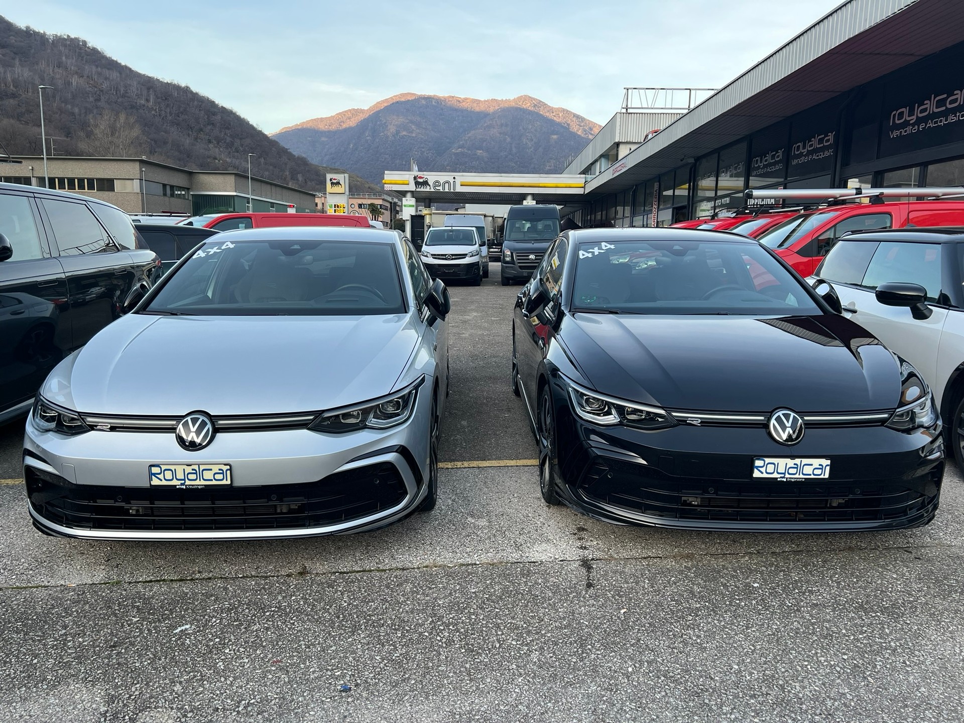 VW Golf 2.0 TDI R-Line DSG 4Motion-image-7