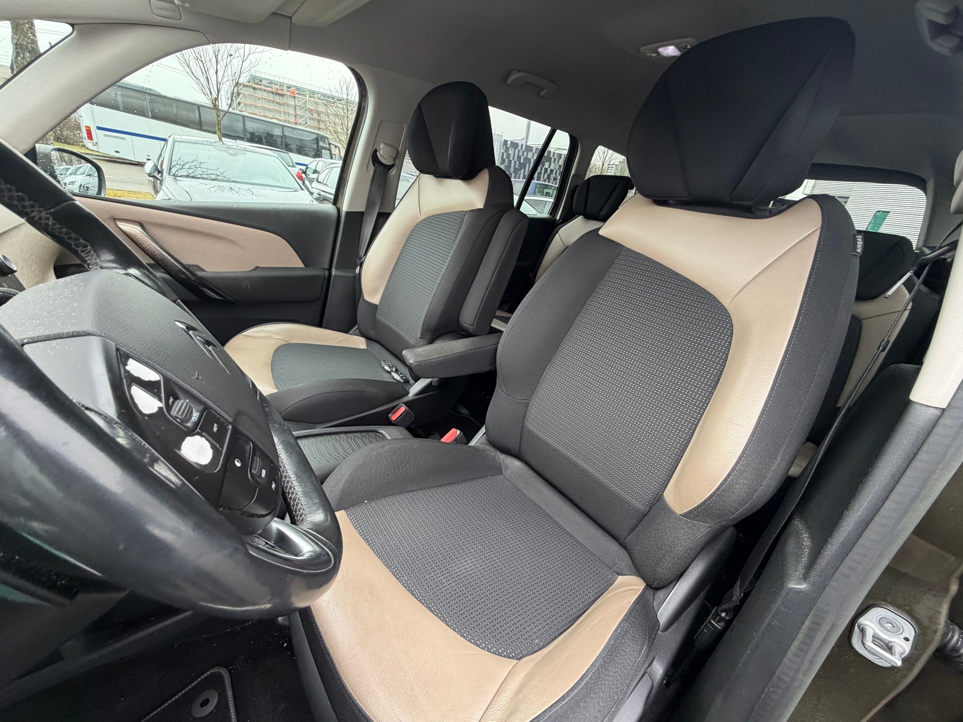 CITROEN Grand C4 Picasso 2.0 BlueHDi Exclusive Automatic-image-8
