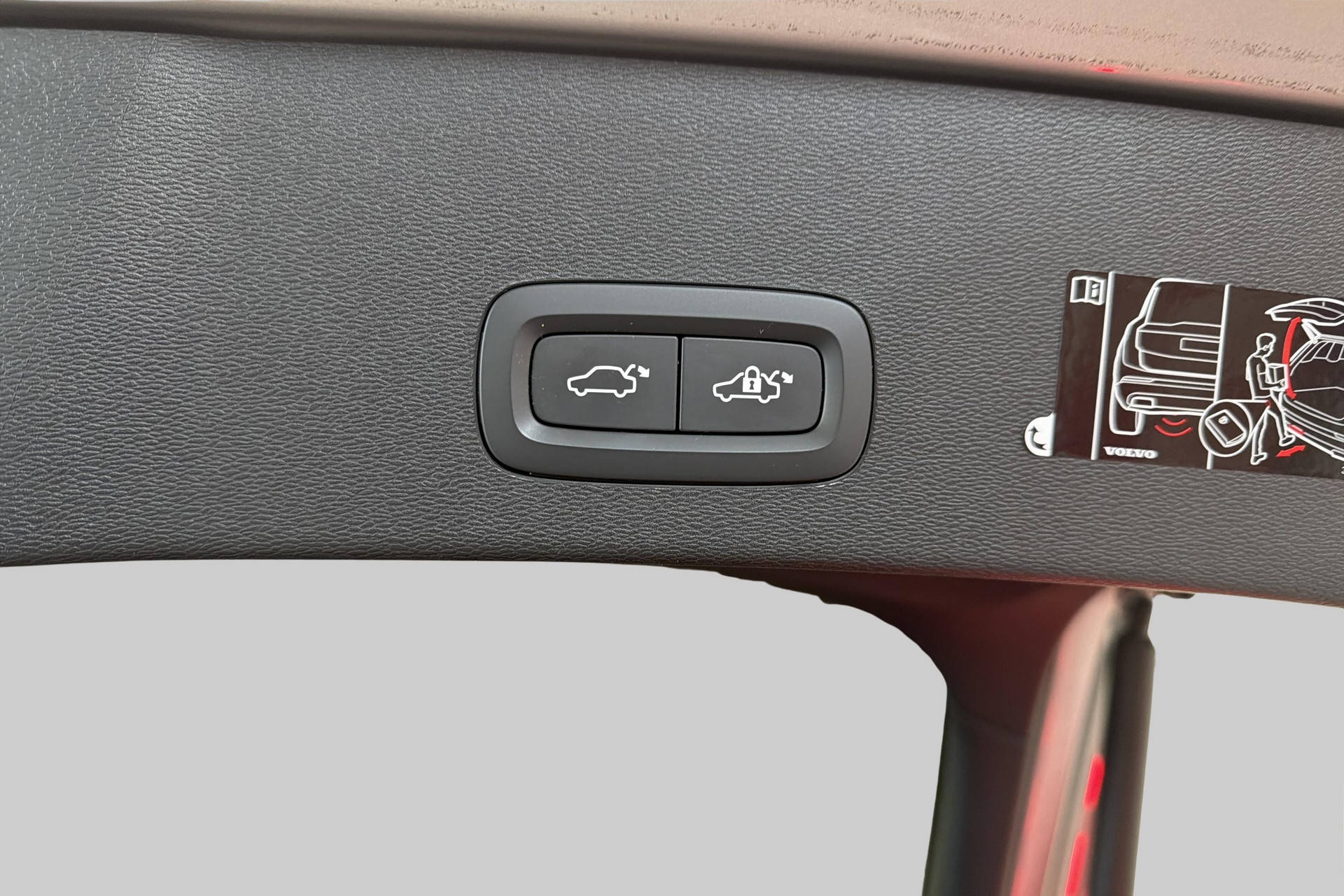 VOLVO C40 Recharge P8 Twin AWD Pure Electric Ultimate-image-17