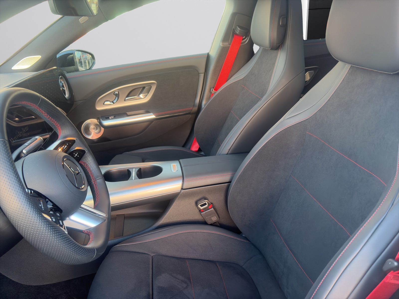 MERCEDES-BENZ CLA 350+ 85 kWh EQ-image-9