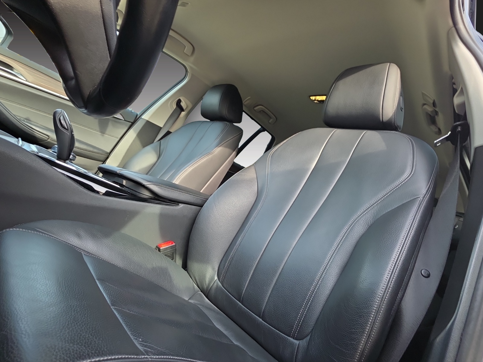 BMW 540i xDrive Touring Steptronic-image-13