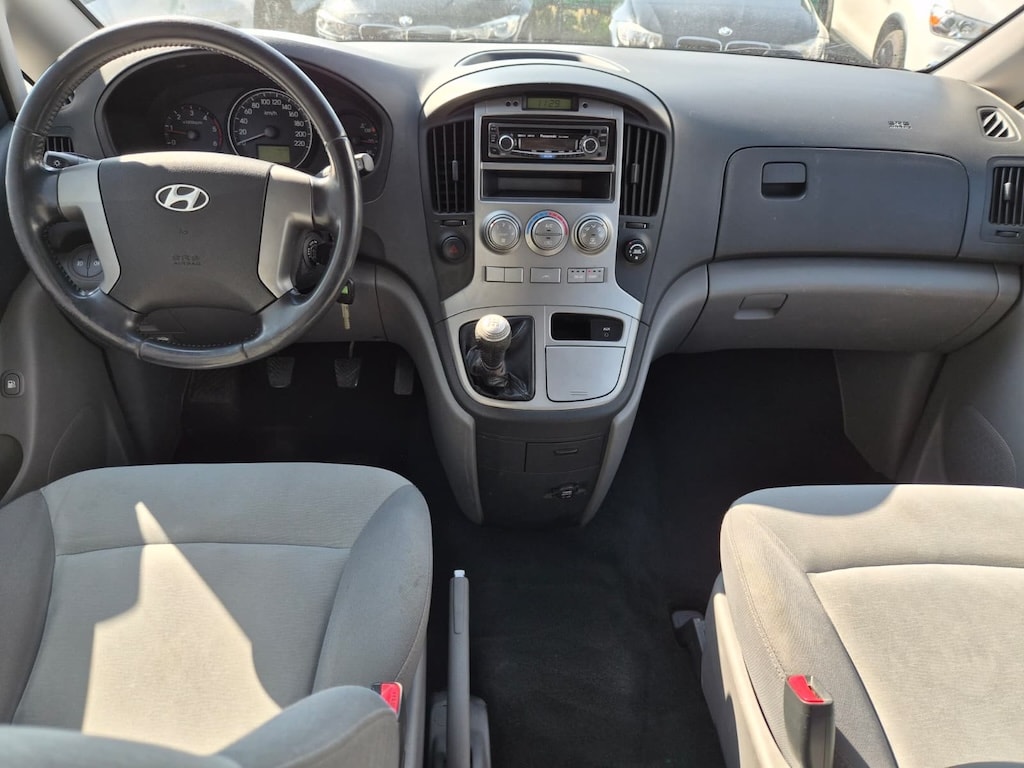 HYUNDAI H-1 People 2.5 CRDi-image-11