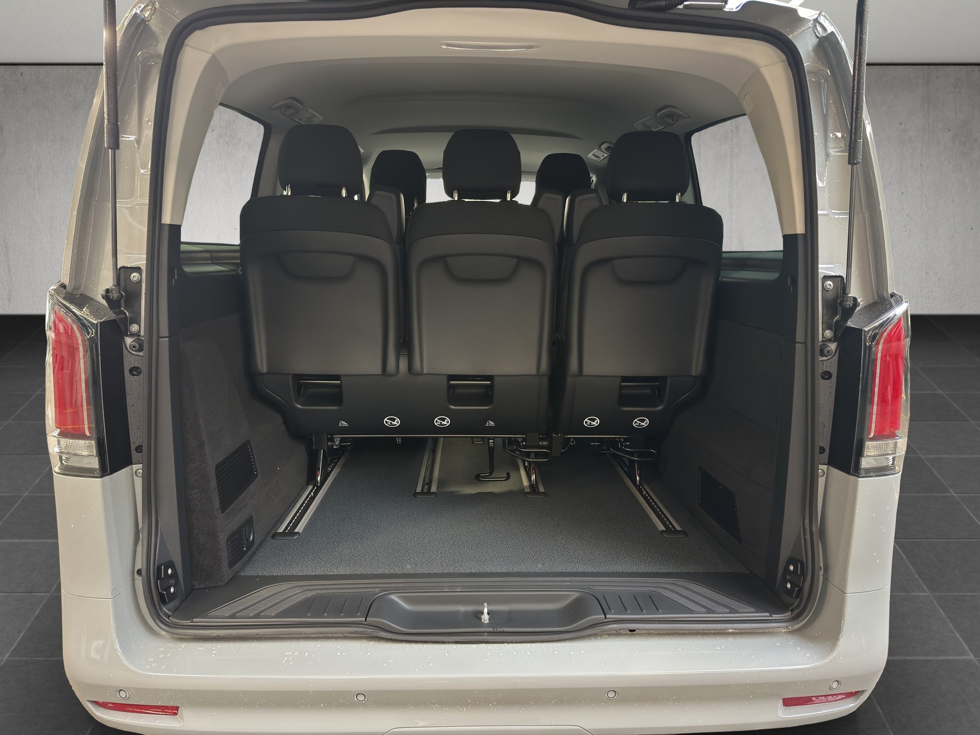 MERCEDES-BENZ Vito 116 CDI Lang Tourer 9G-Tronic 4M Select-image-10