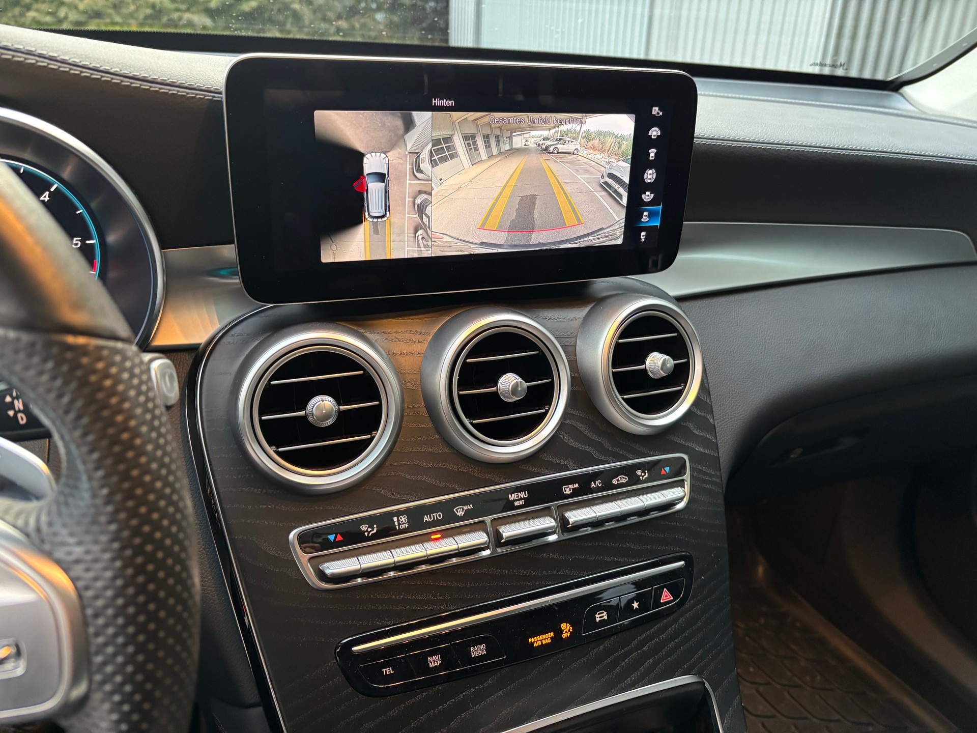 MERCEDES-BENZ GLC 300 d AMG Line 4Matic 9G-Tronic mit AHK-image-10
